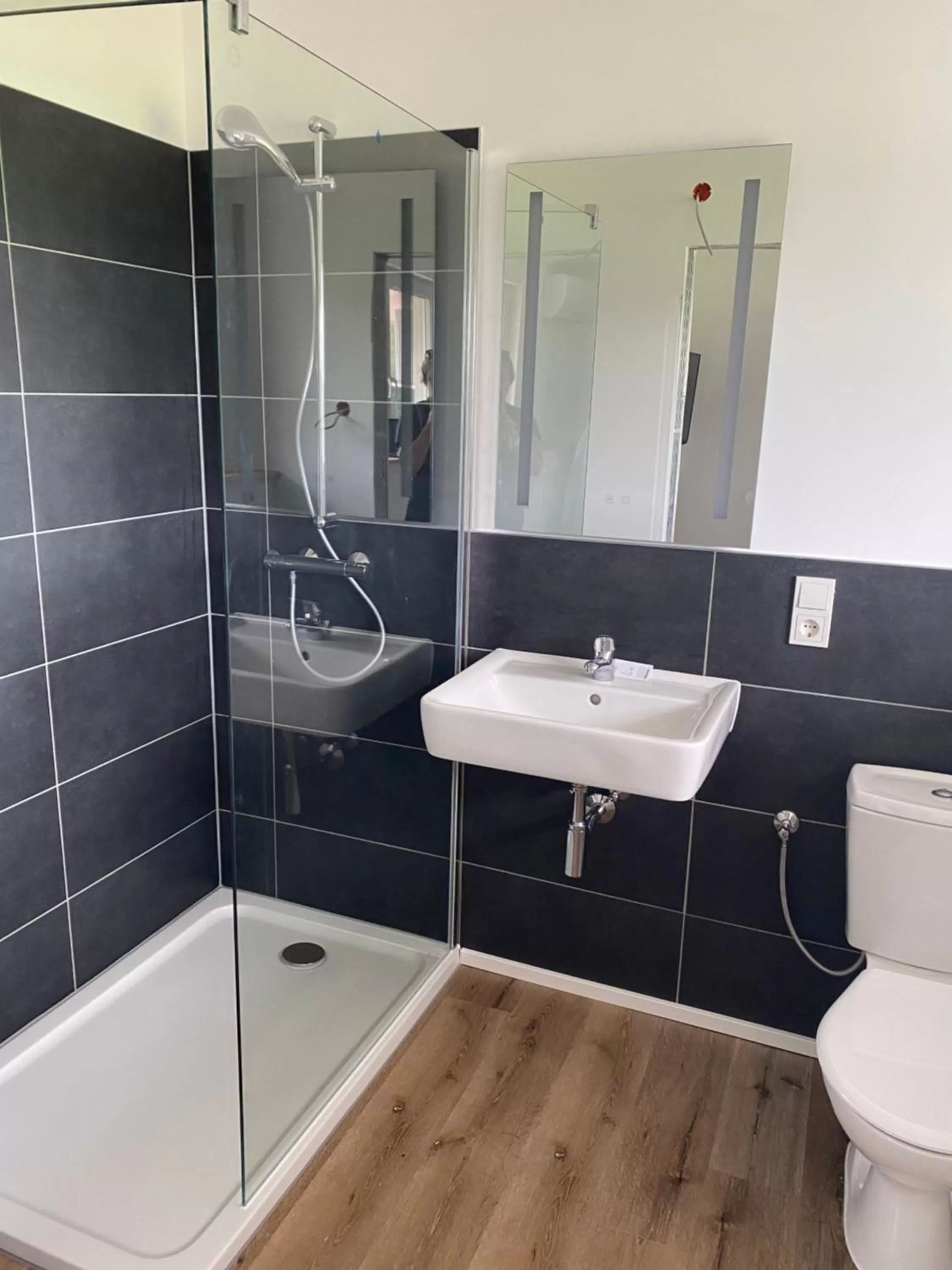 Kraft Hotel-Klimaanlage in jedem Zimmer, AC in each room!