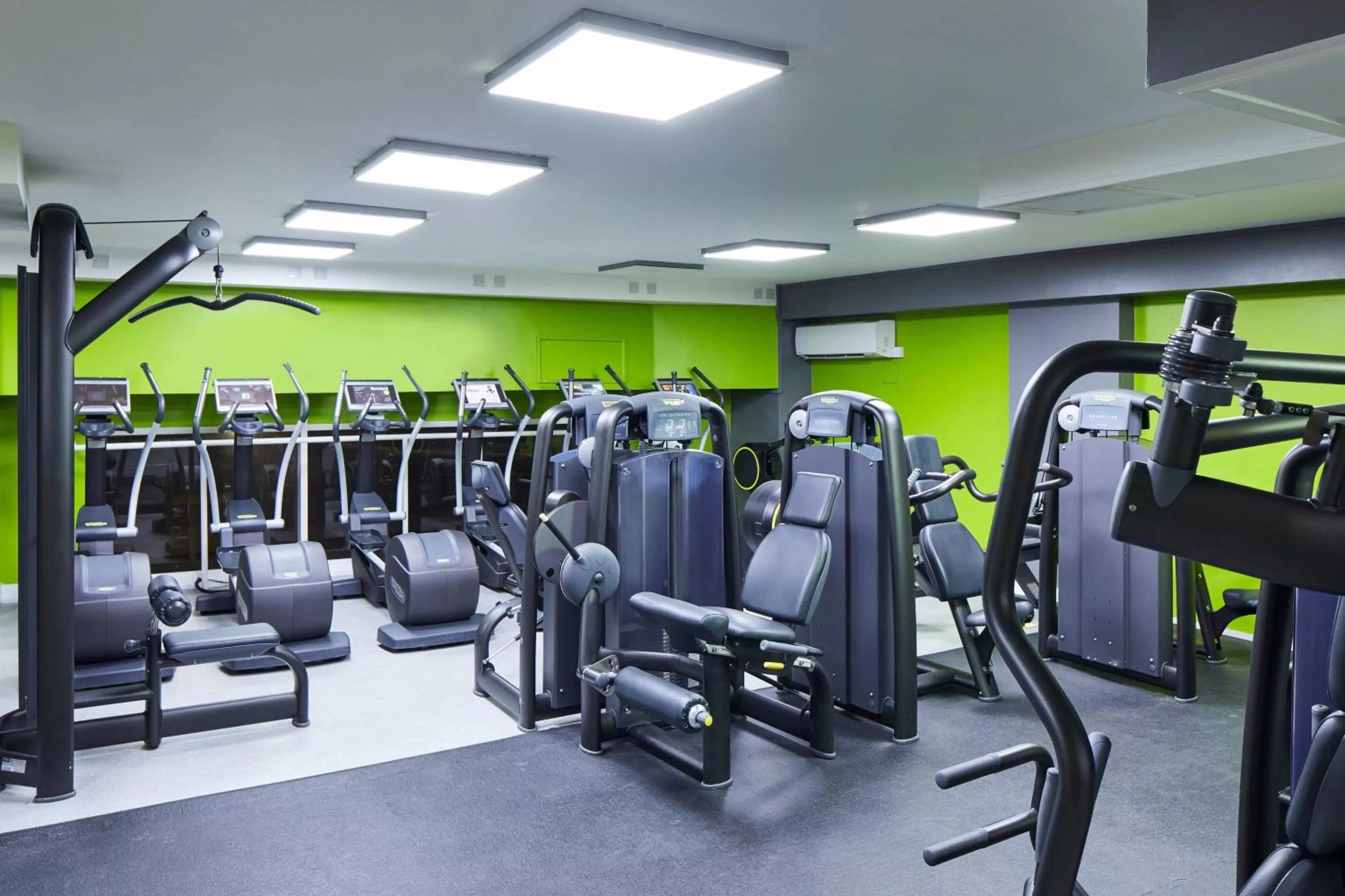 Fitness centre/facilities in London Marriott Maida Vale