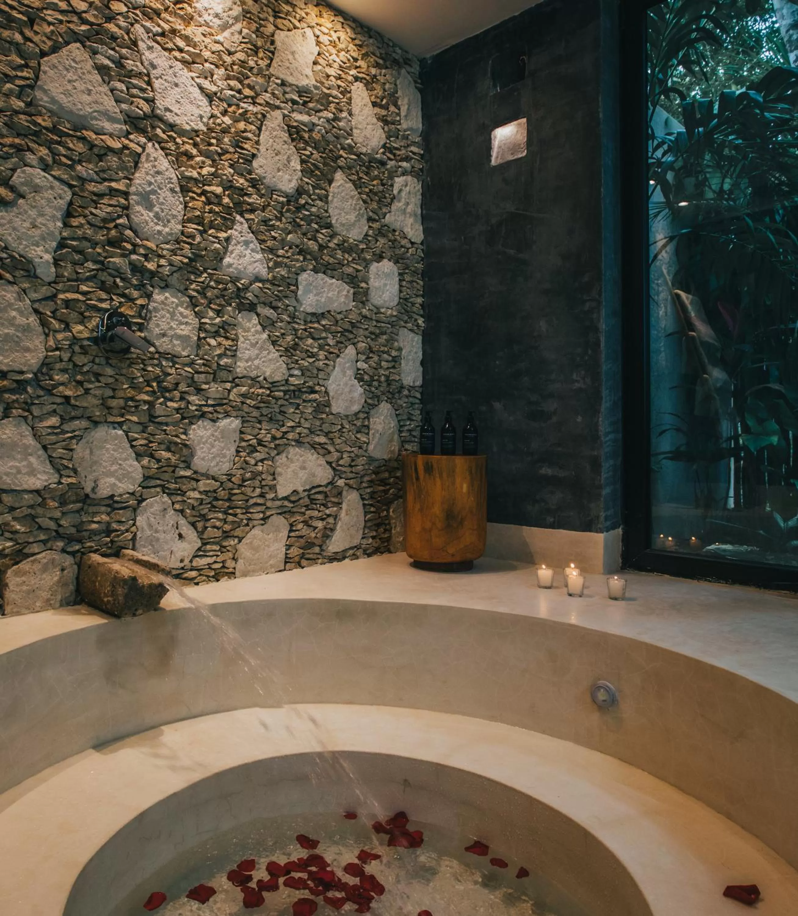 Bathroom in Ambre & Epices Jungle Hotel & Spa