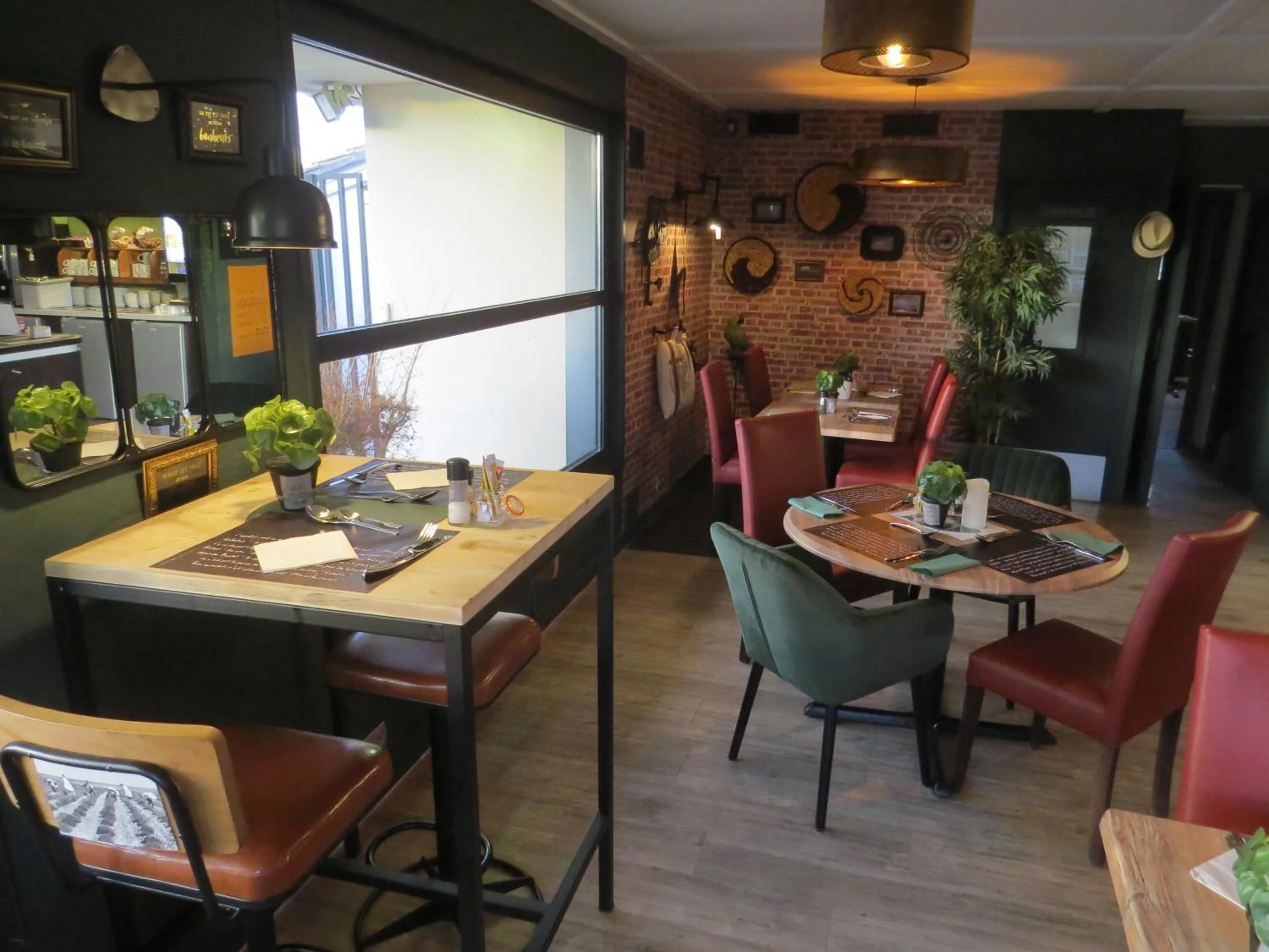 Dining area in Hôtel Kyriad Cap Sud