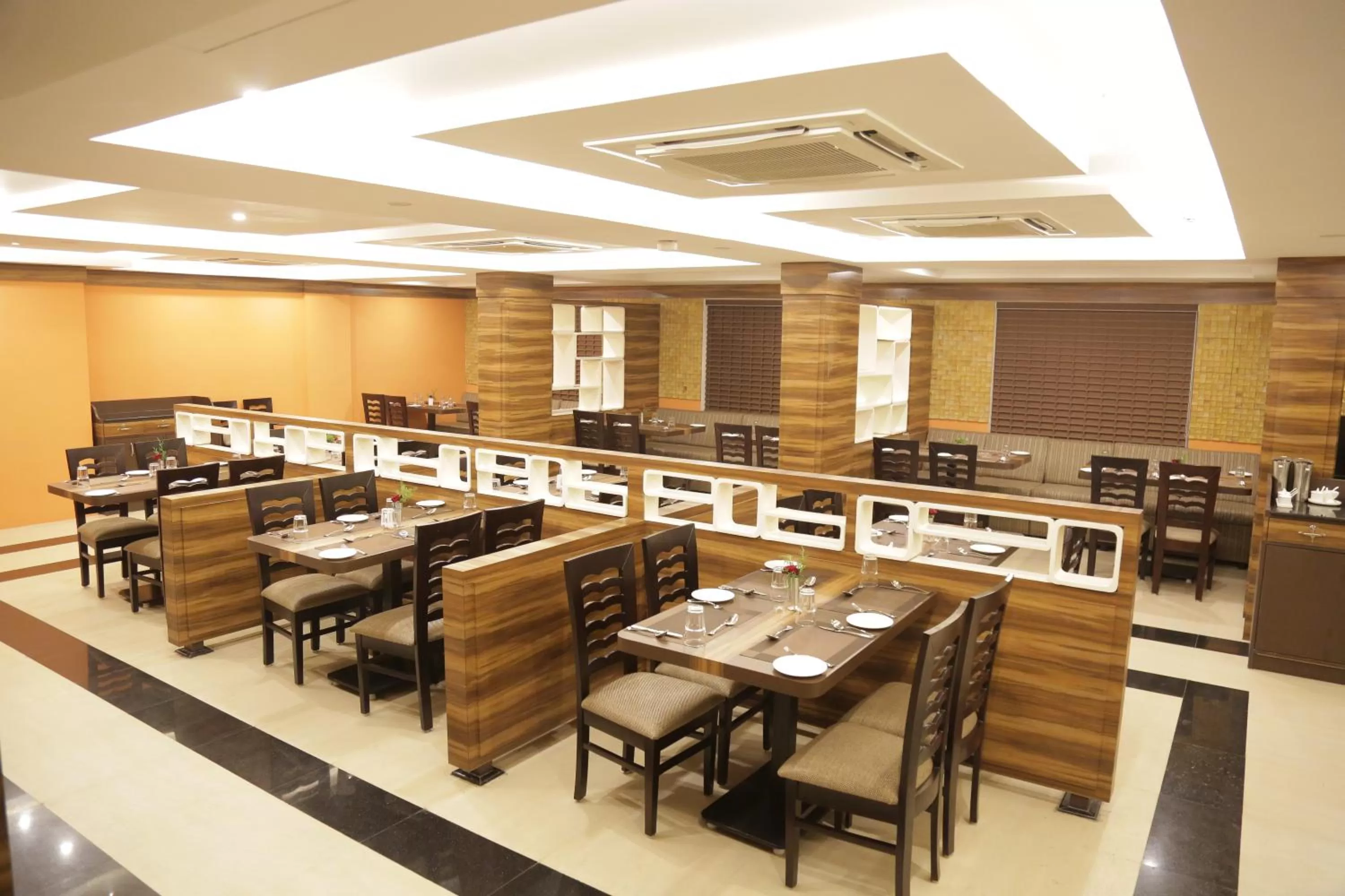 Restaurant/places to eat in Rangalaya Royal