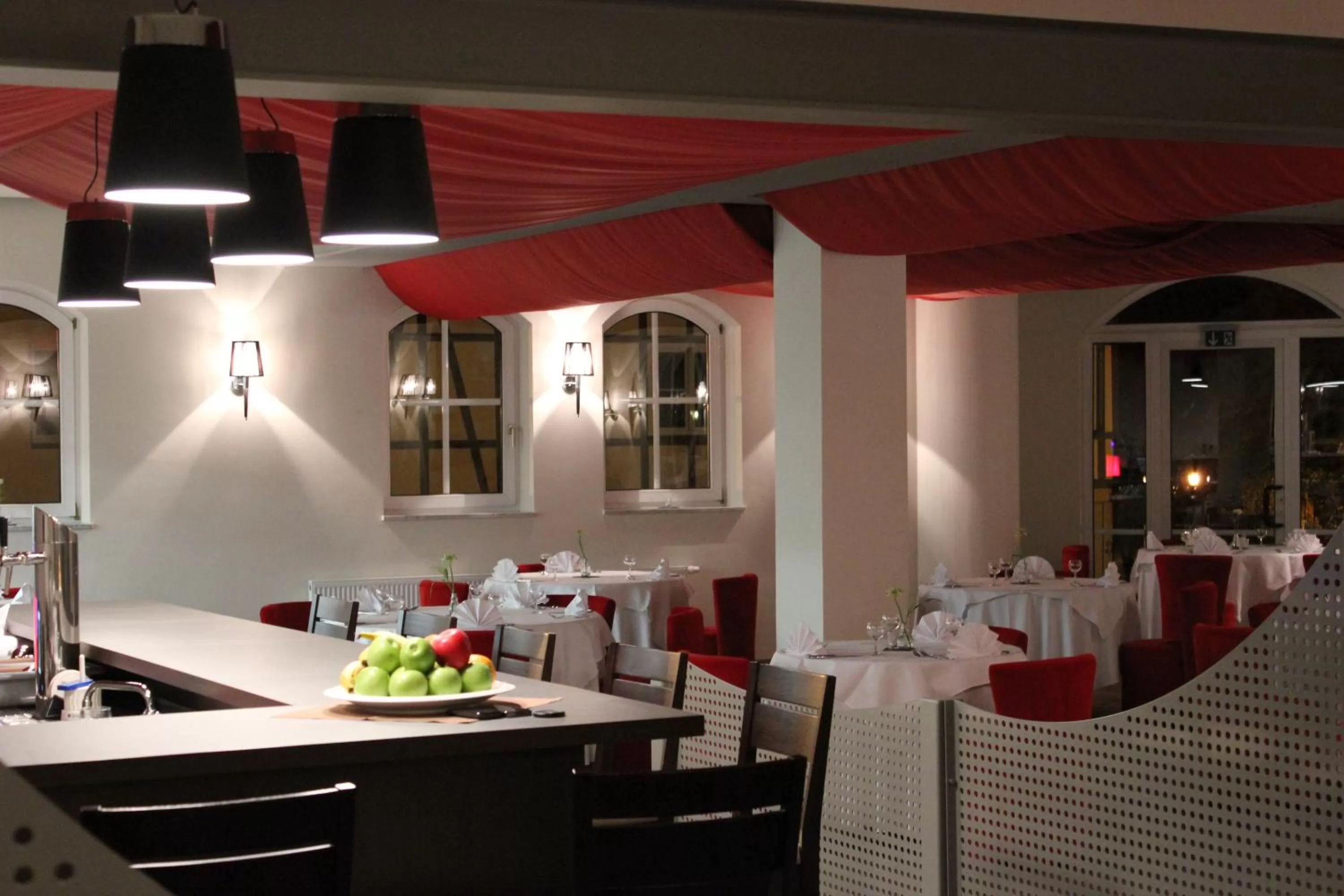 Restaurant/places to eat in SOLEWERK Hotel