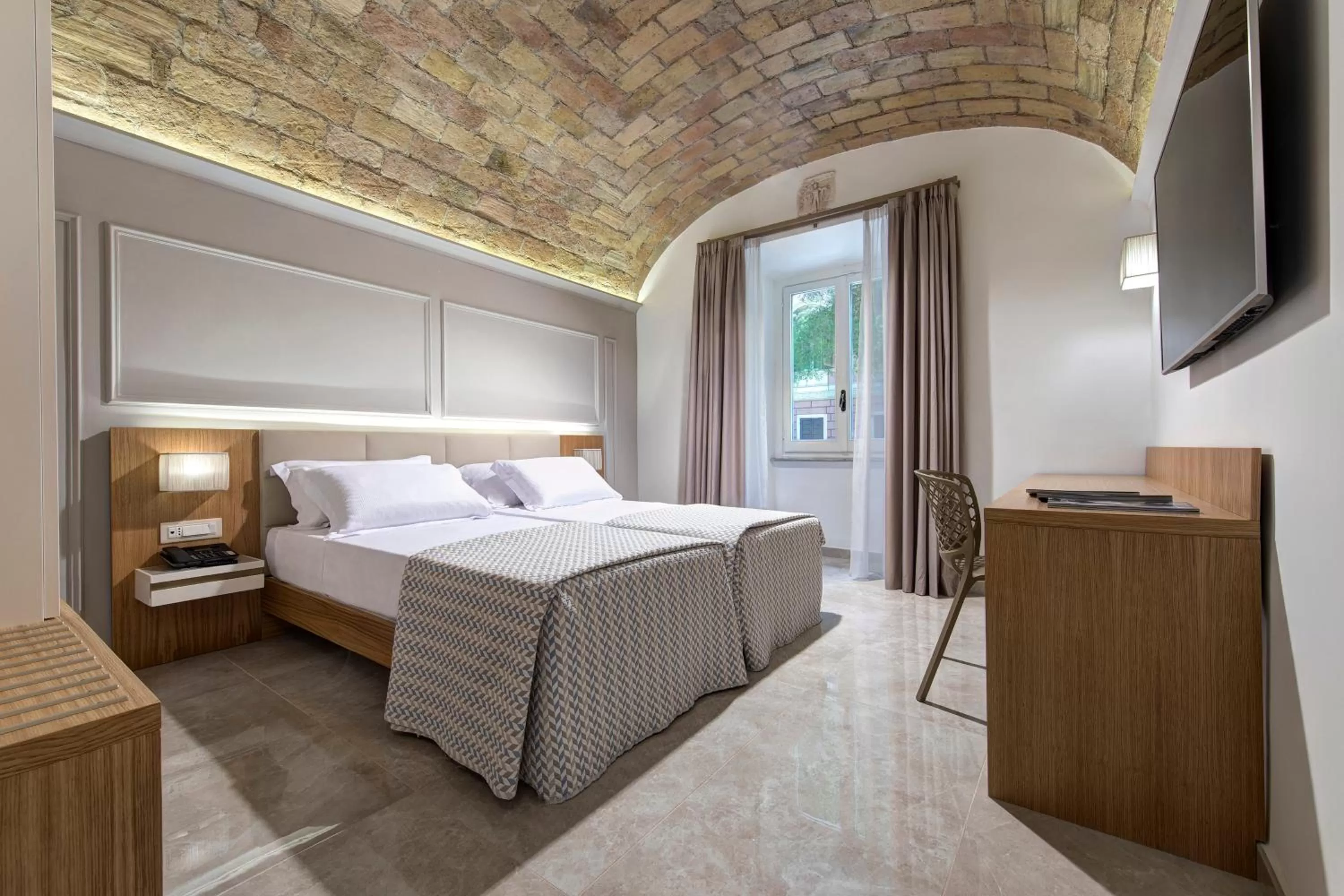 Bed in Magica Luna Boutique Hotel - Roma