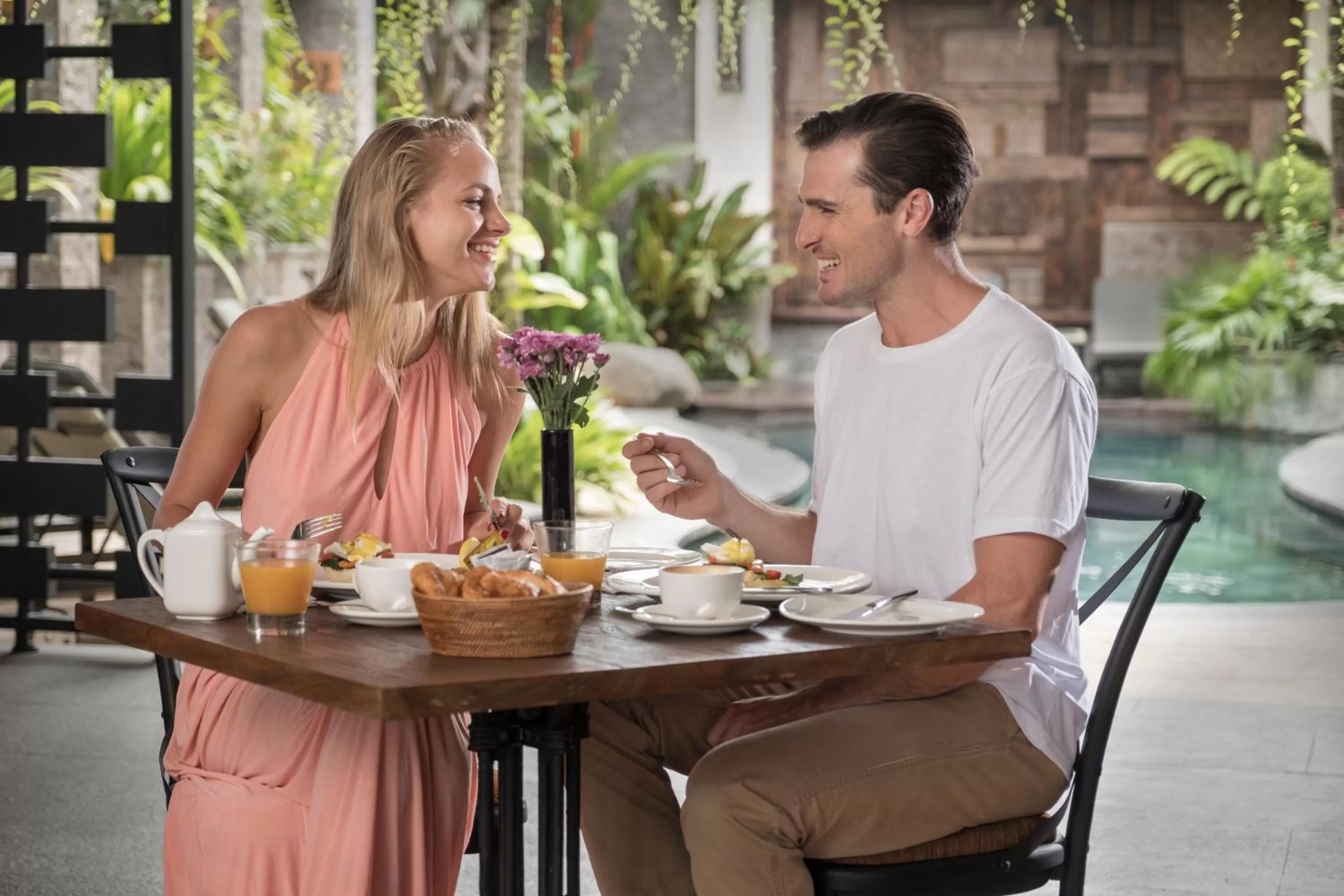 Restaurant/places to eat in Akana Boutique Hotel