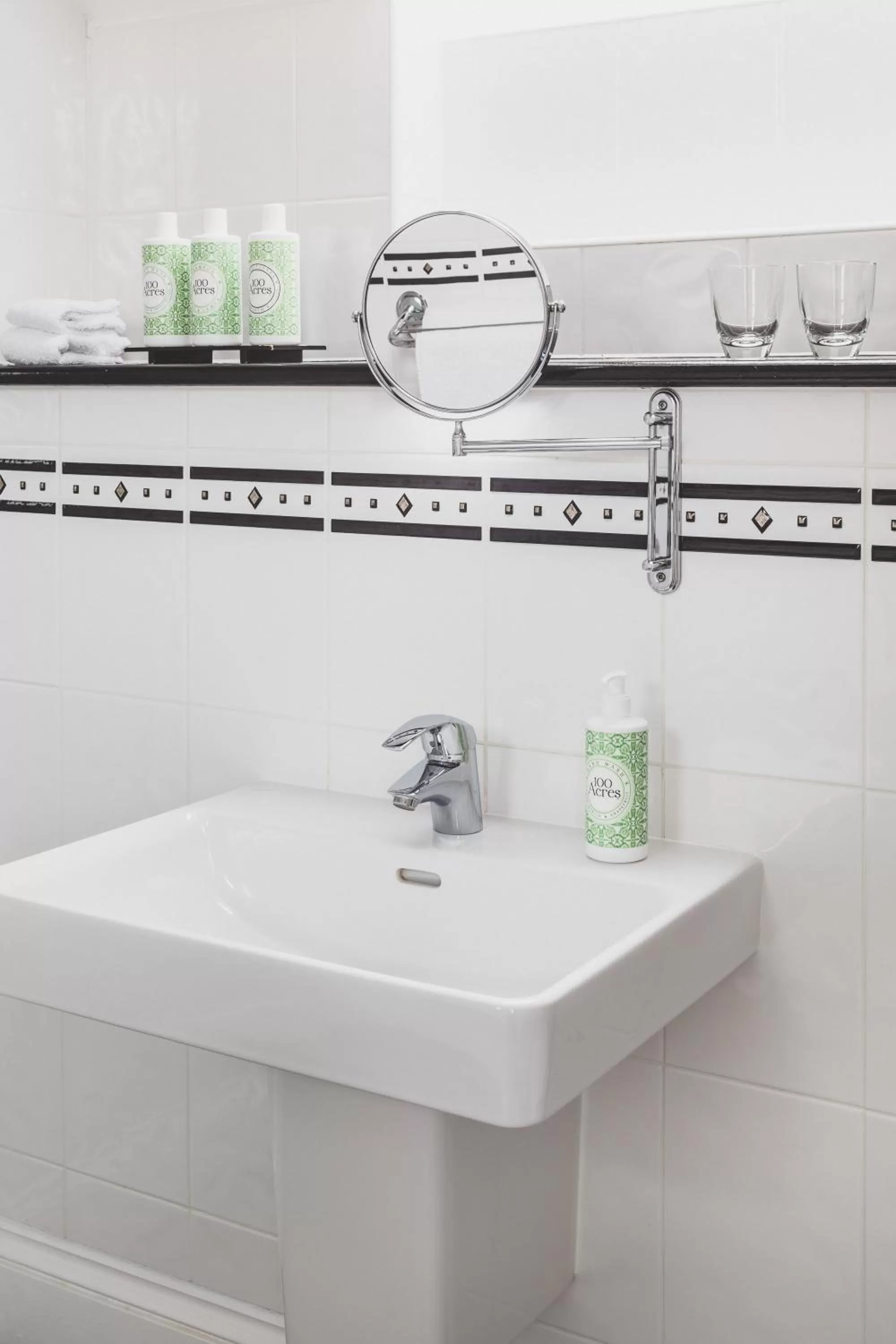 Bathroom in The Clive Arms