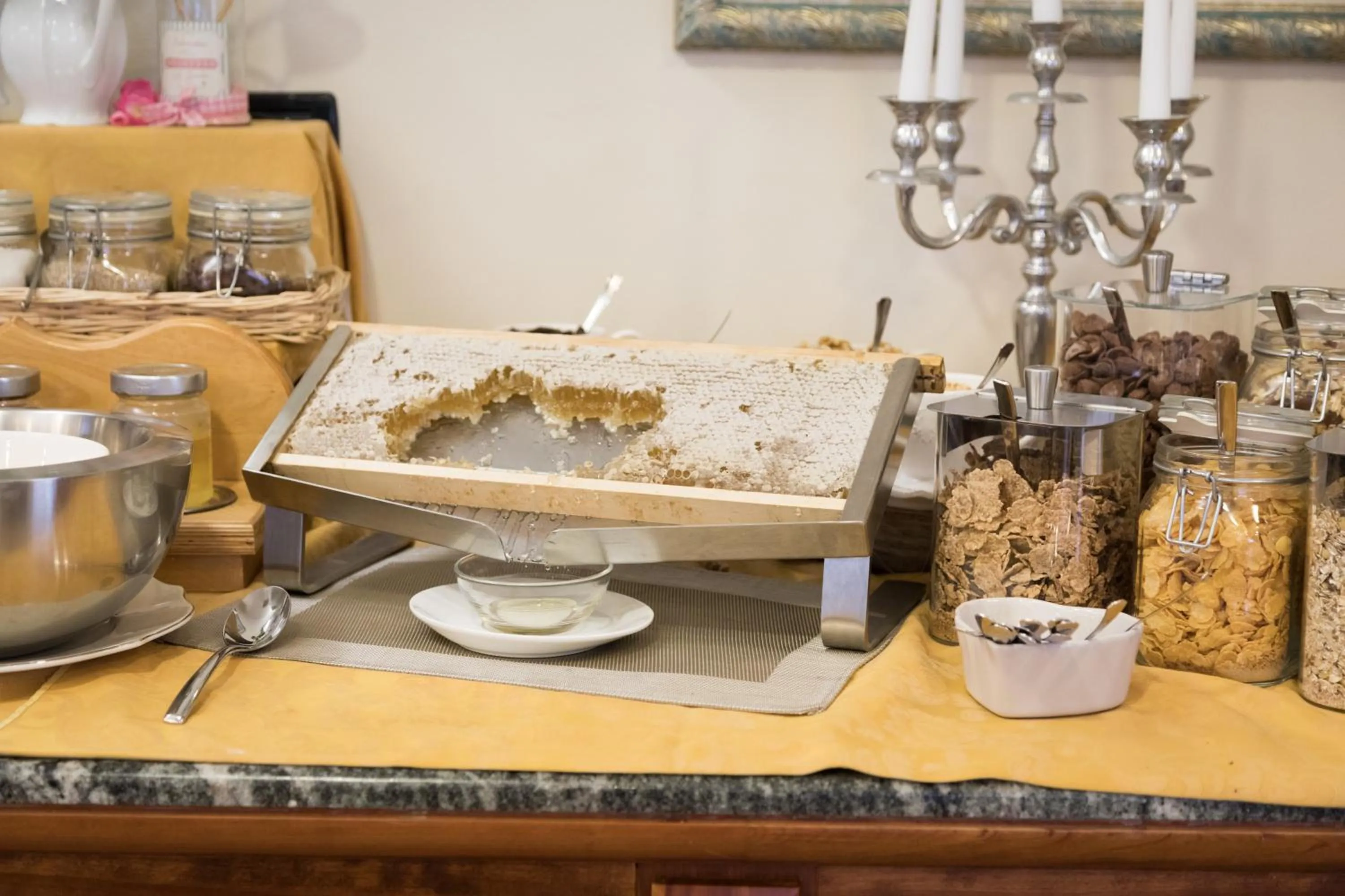 Buffet breakfast in Hotel Villa Tiziana