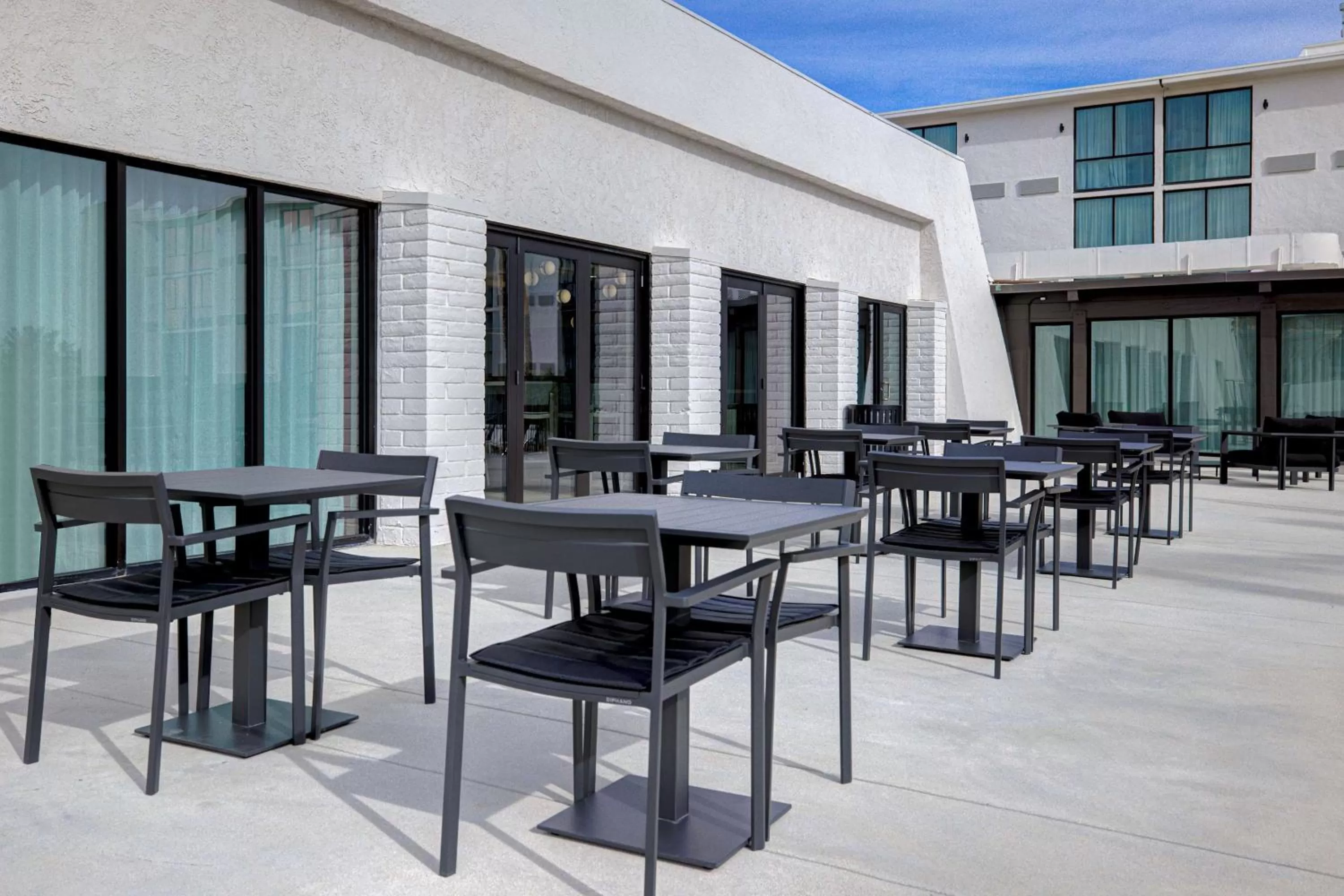 Patio in Doubletree By Hilton Palmdale, Ca