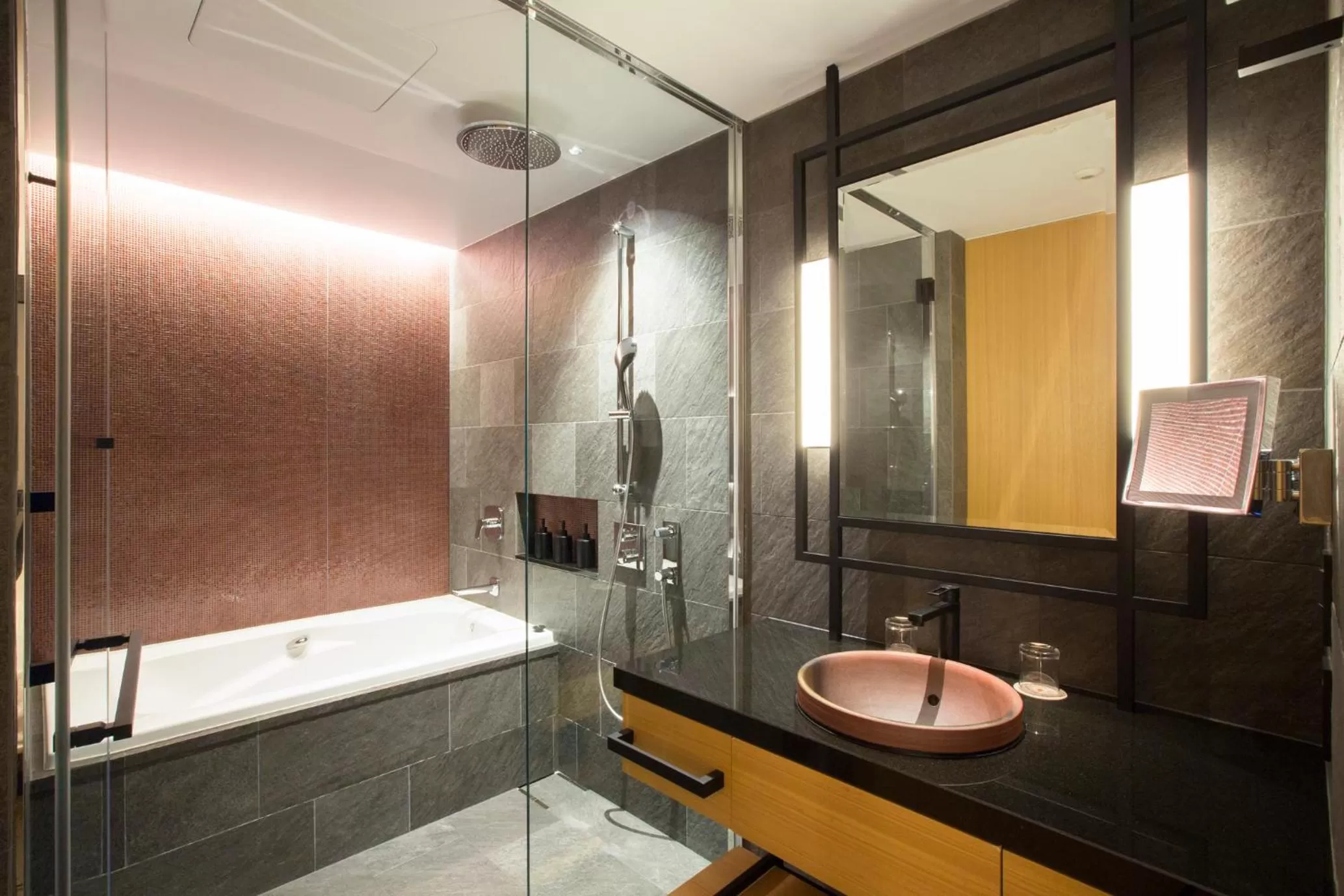 Bathroom in Garrya Nijo Castle Kyoto