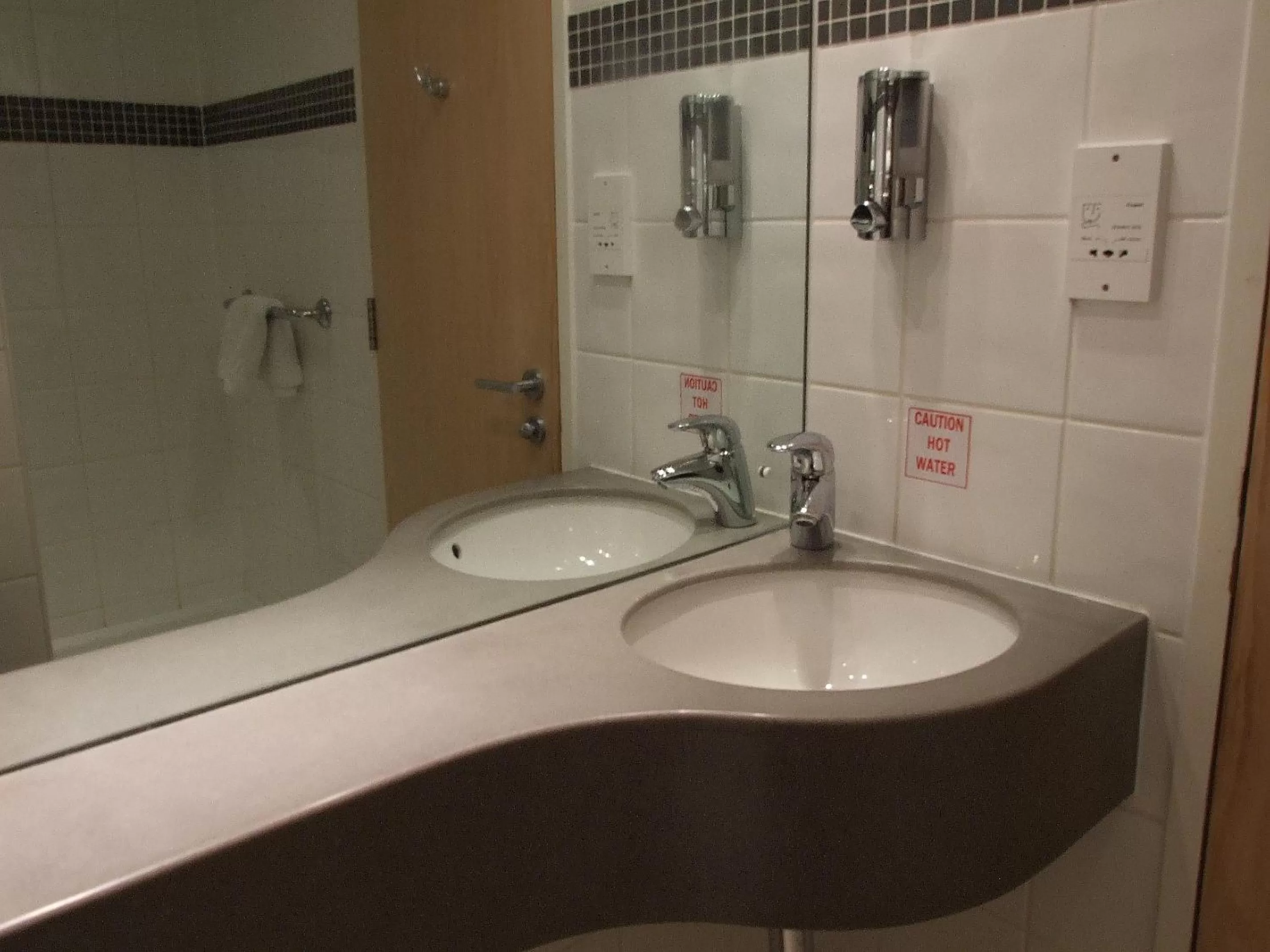 Bathroom in Ramada Wakefield