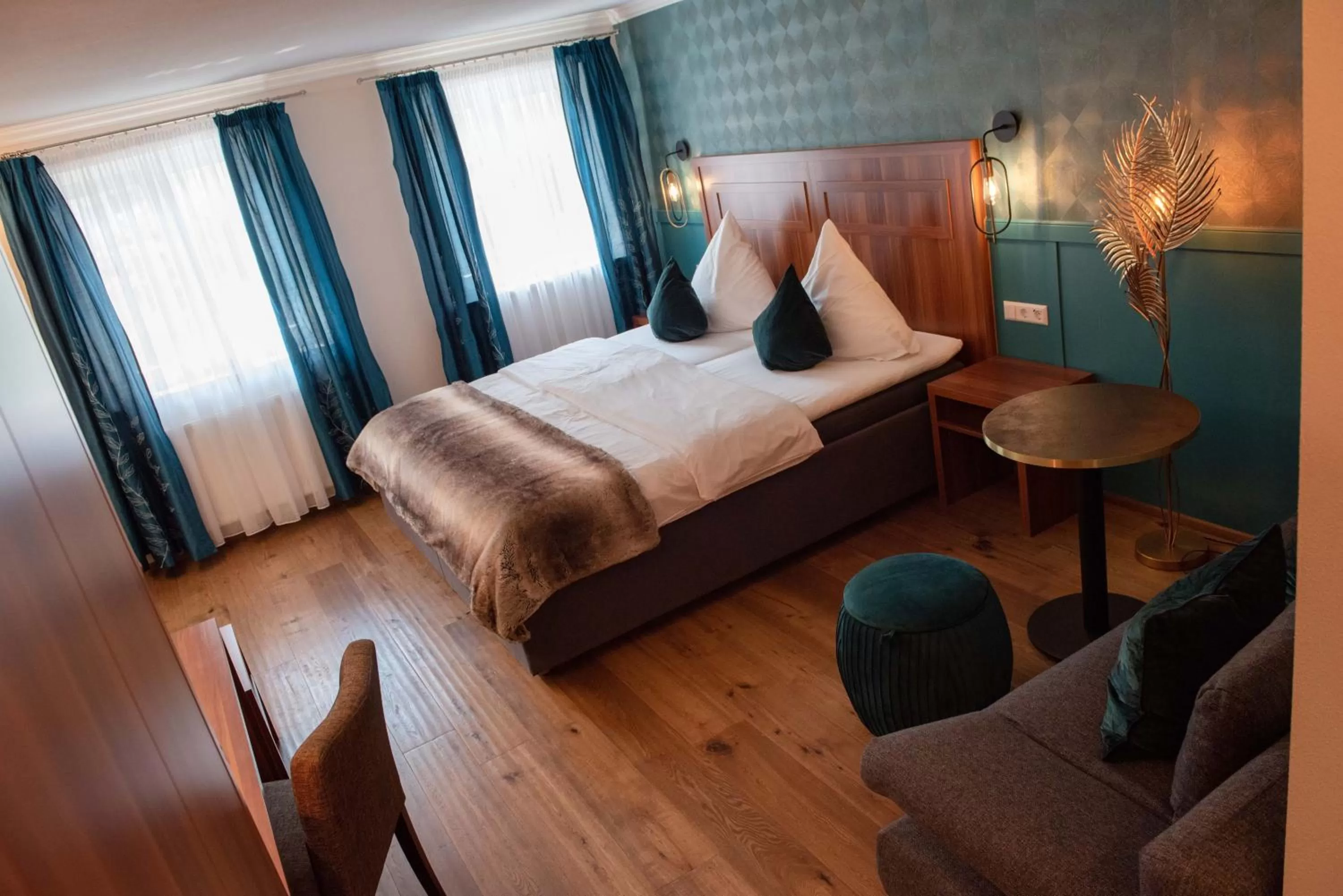 Photo of the whole room, Bed in Boutique - Hotel Zum Schloss