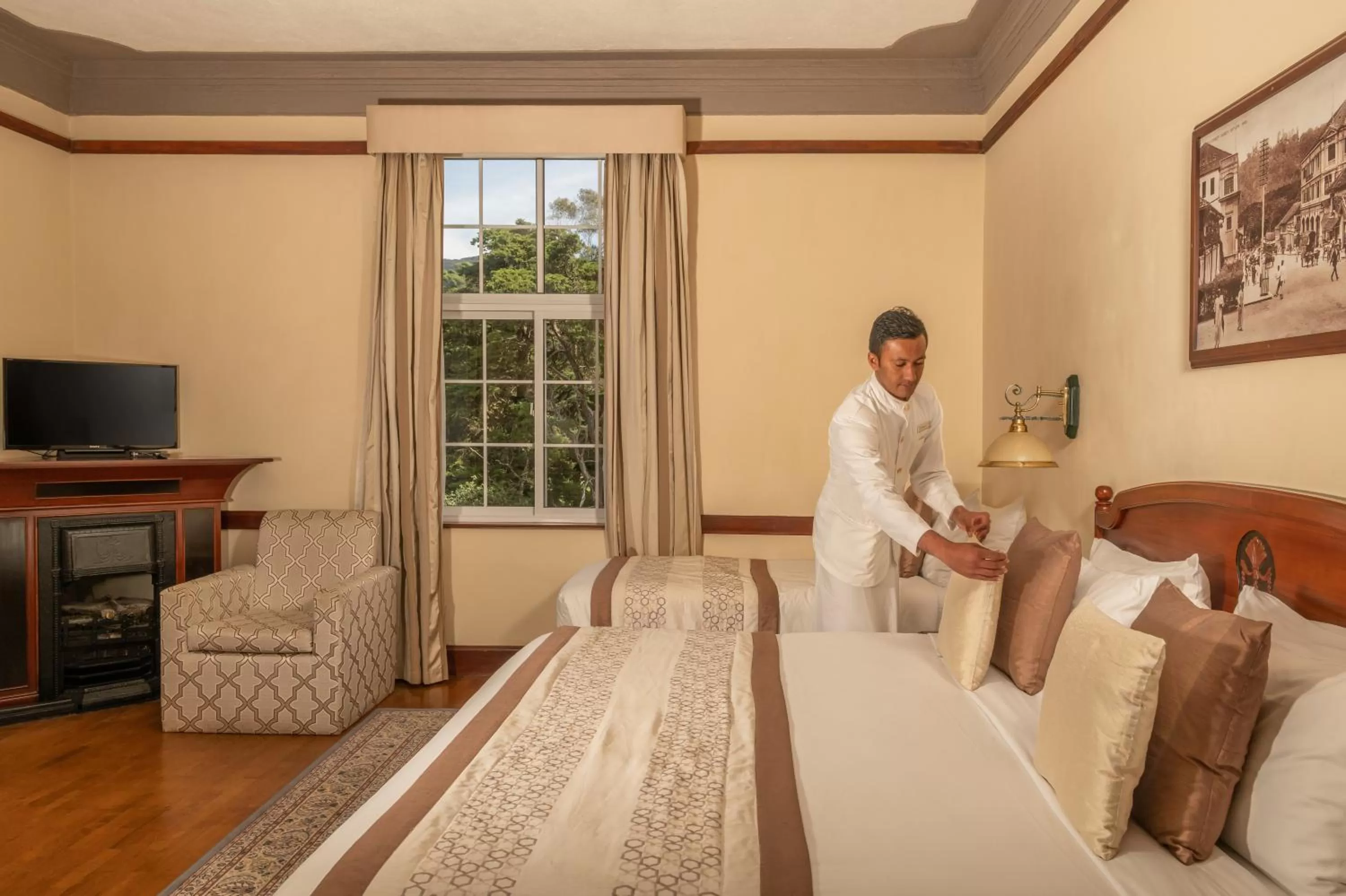 Bedroom, Bed in The Grand Hotel - Heritage Grand