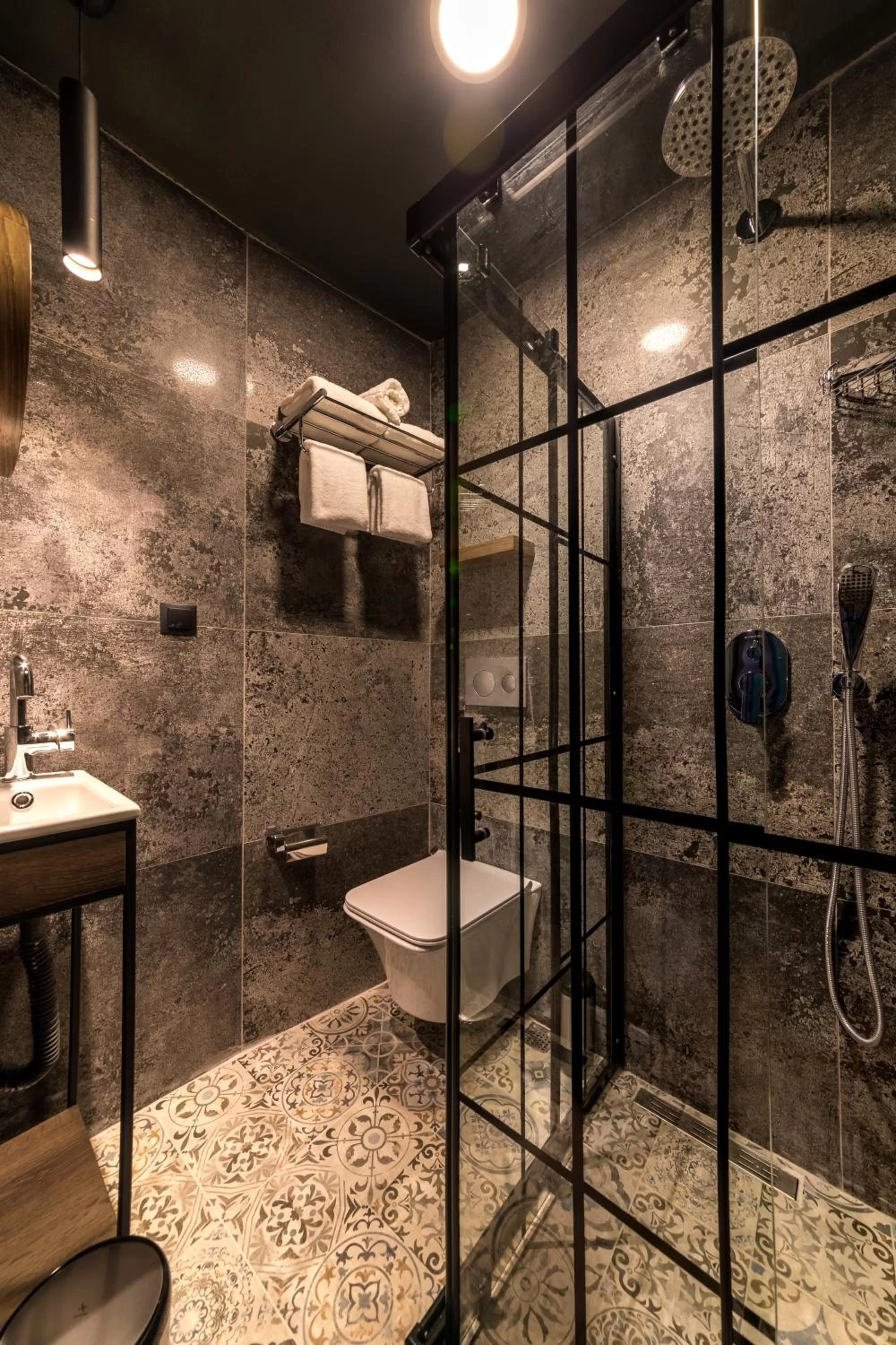 Shower in Sunset Hotel Marmaris