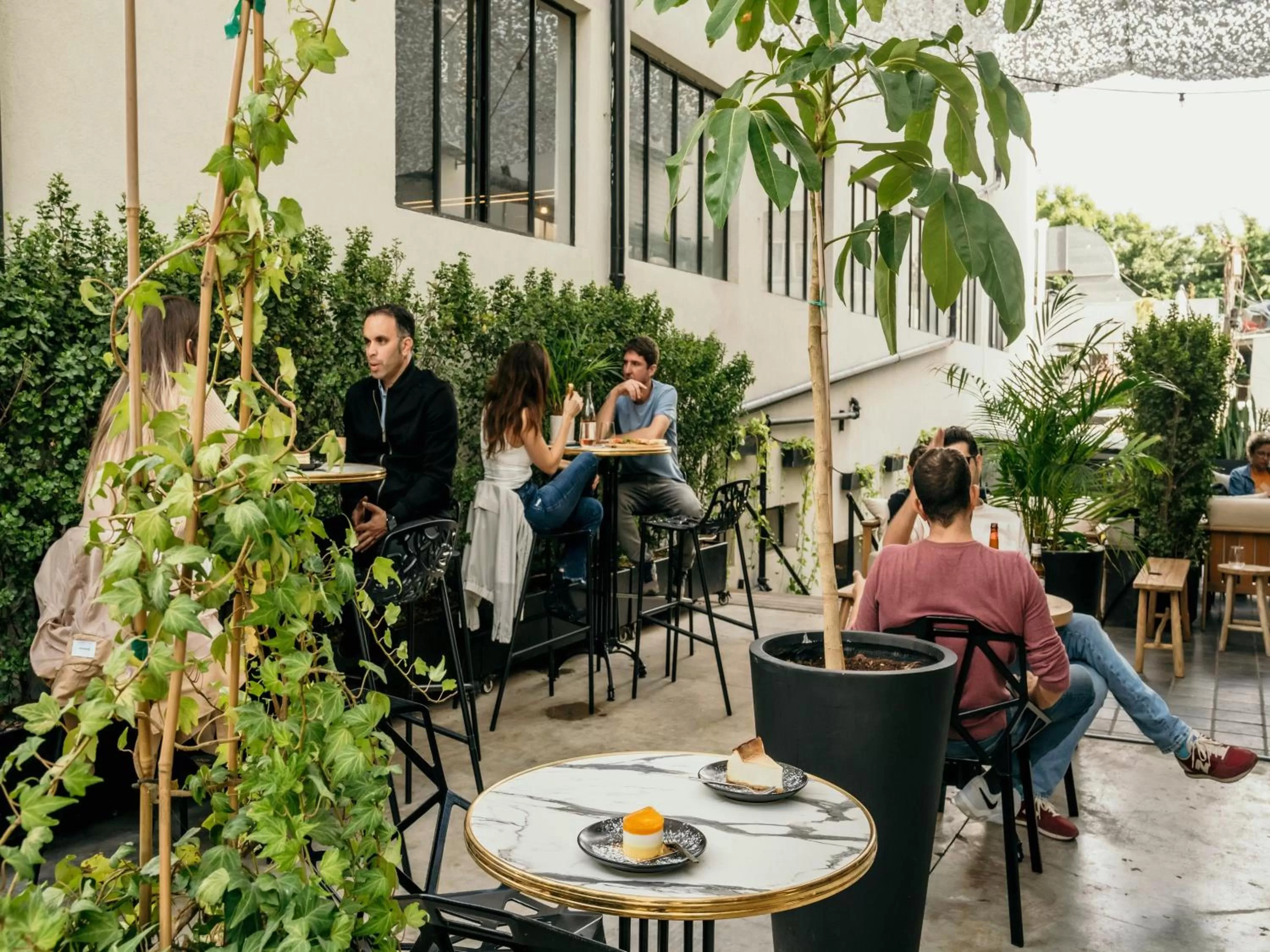 Patio in DeBlox living - Ben Avigdor Apartments