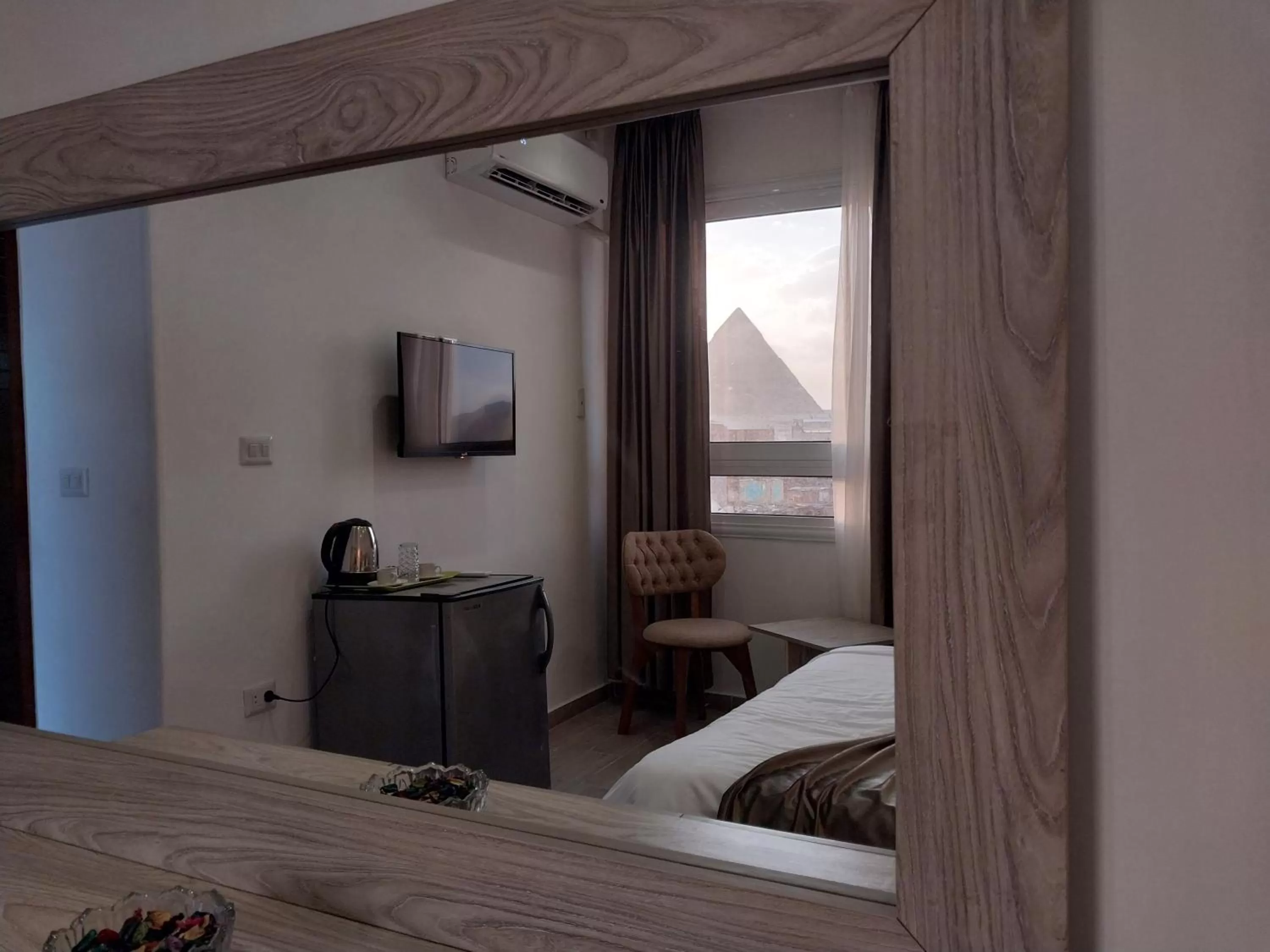 Bed in Eagles Pyramids View