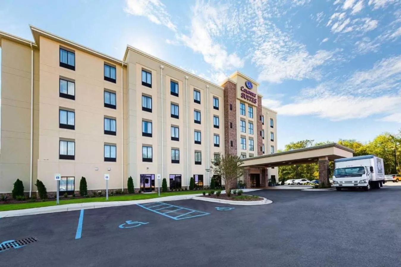 Property building in Comfort Suites Piedmont - Greenville South