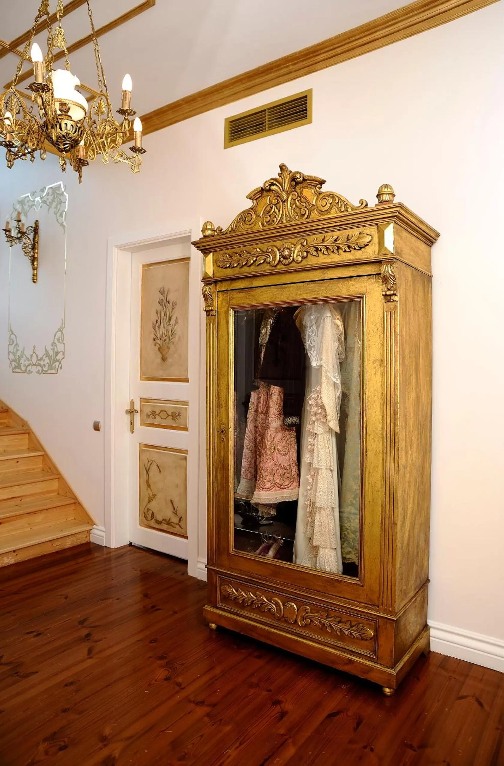 Decorative detail in Erten Konak