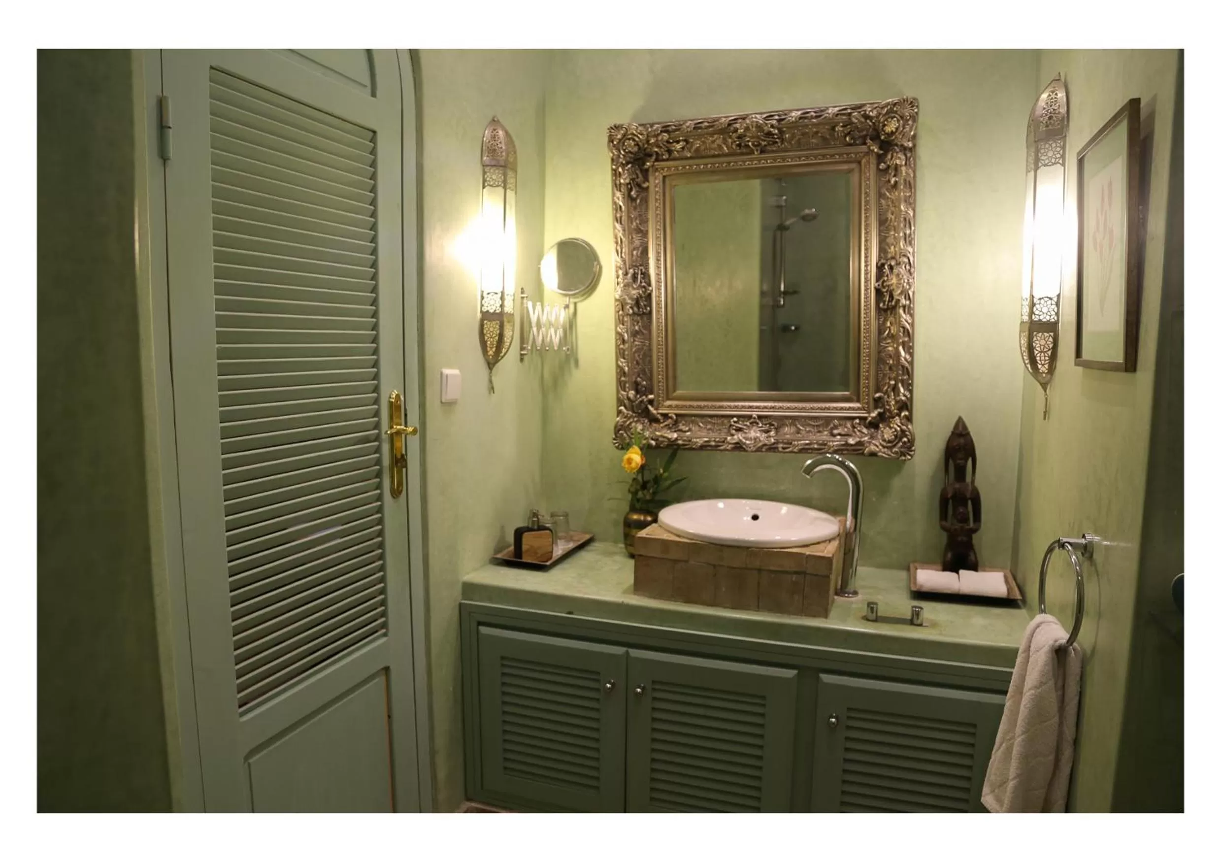 Bathroom in La Maison de Tanger