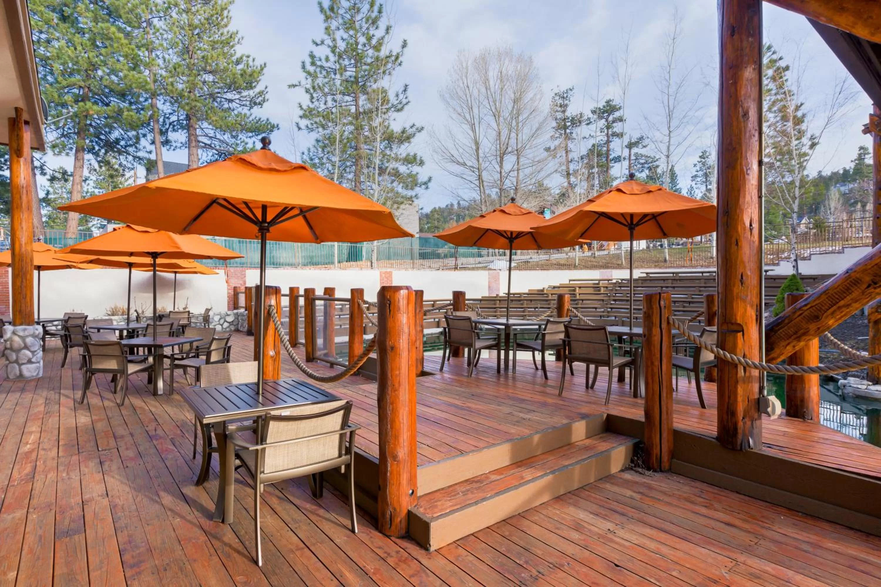 Restaurant/places to eat in Holiday Inn Resort The Lodge at Big Bear Lake by IHG