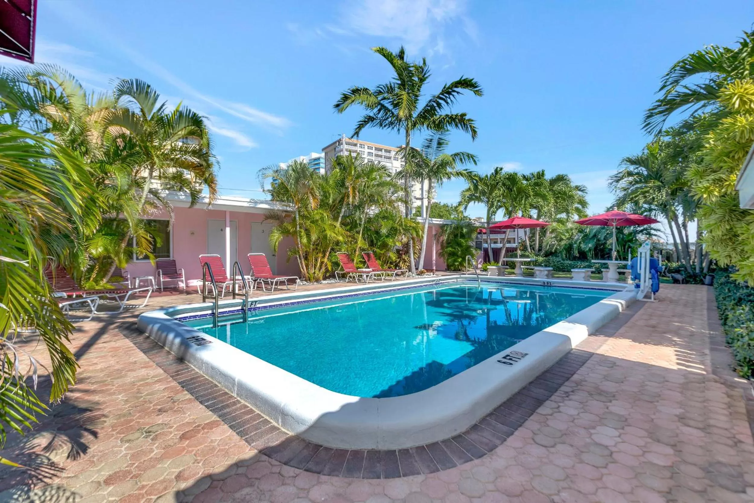 Pool view, Swimming Pool in Seahorse Guesthouse