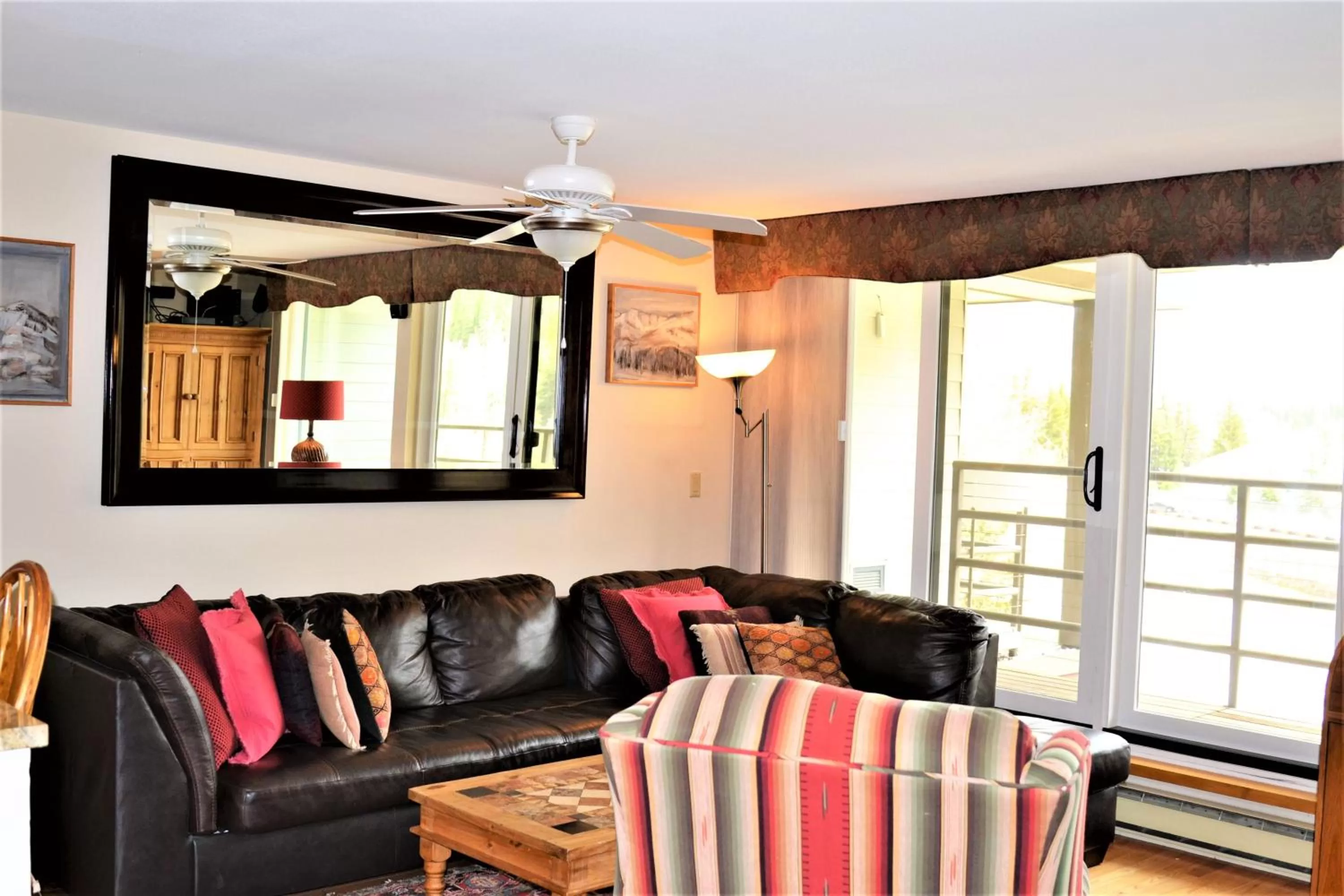 Living room in Simba Run Vail Condominiums