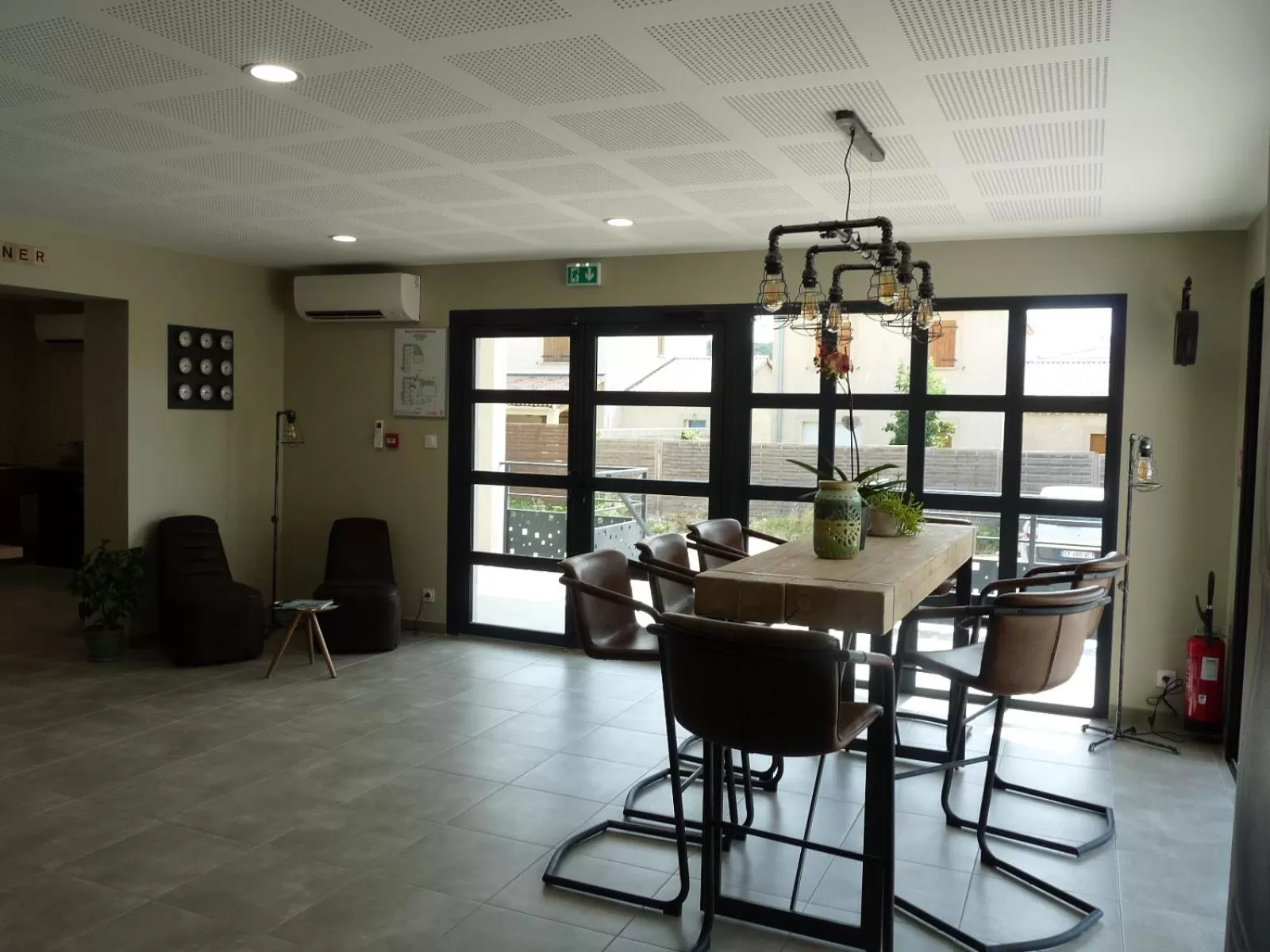 Lobby or reception in L'Horloge Gourmande