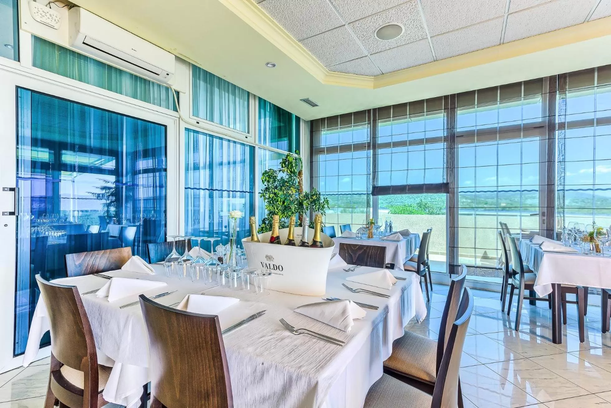 Restaurant/places to eat in Hotel Panorama