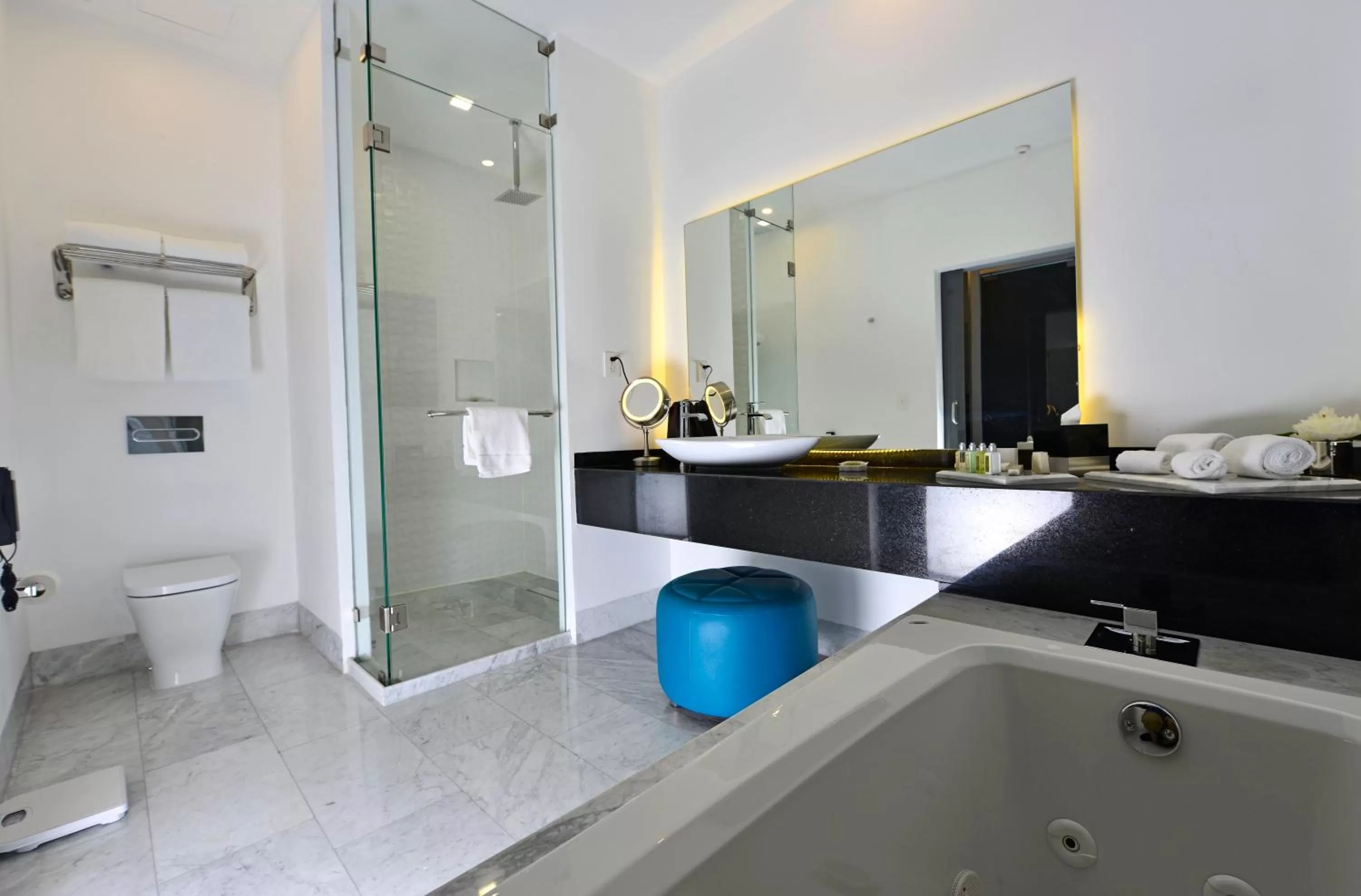 Shower in Baruk Guadalajara Hotel de Autor