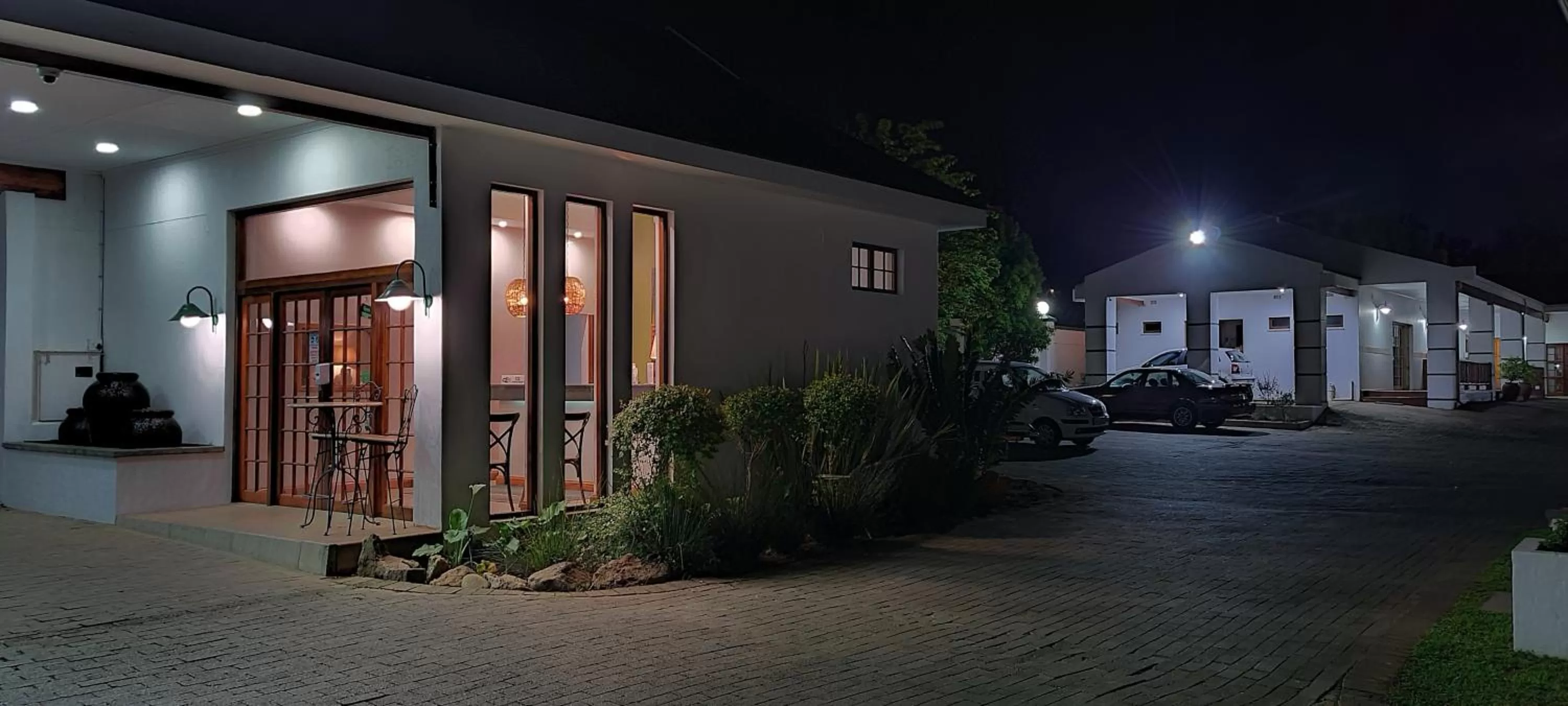 Property building in Shonalanga Lodge