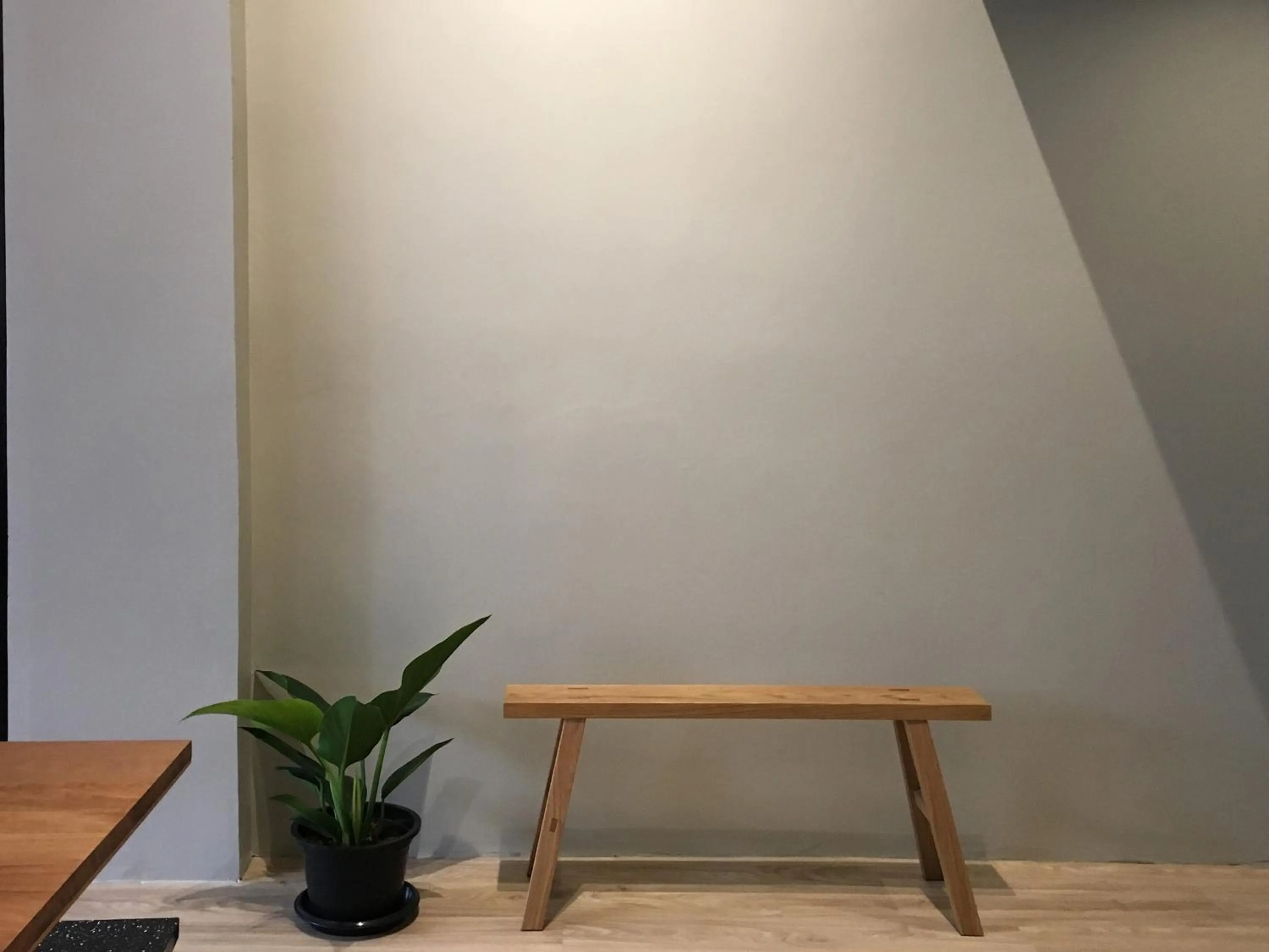 Dining area in Monomer Hostel Bangkok