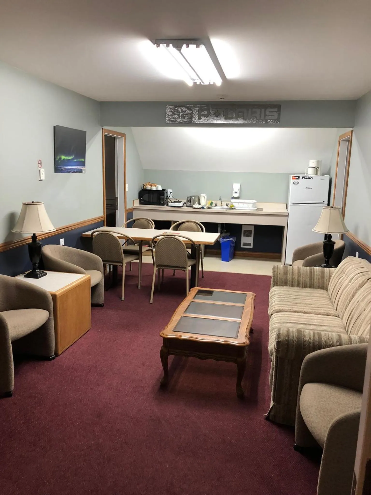 Seating area in Peaks Lodge