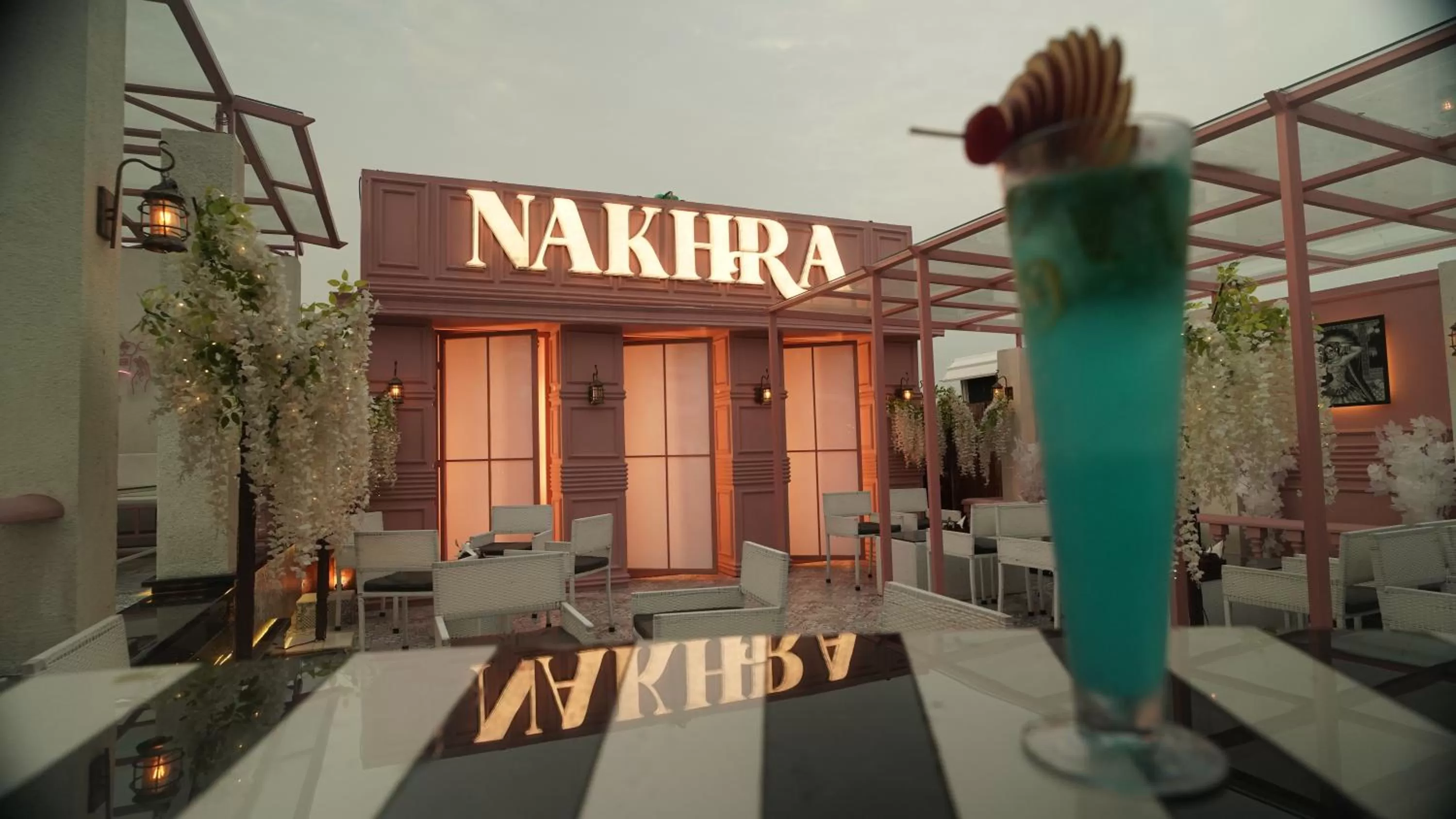 Restaurant/places to eat in Hotel Nikhil Regency