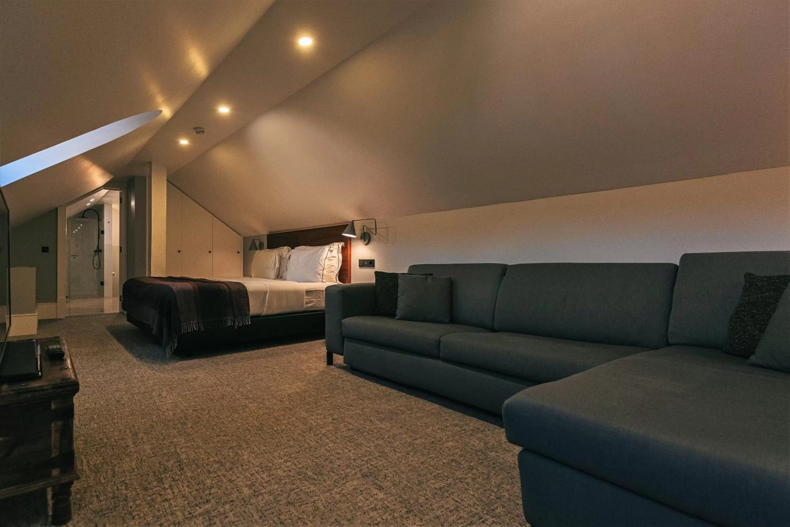 Bedroom in 1908 Lisboa Hotel