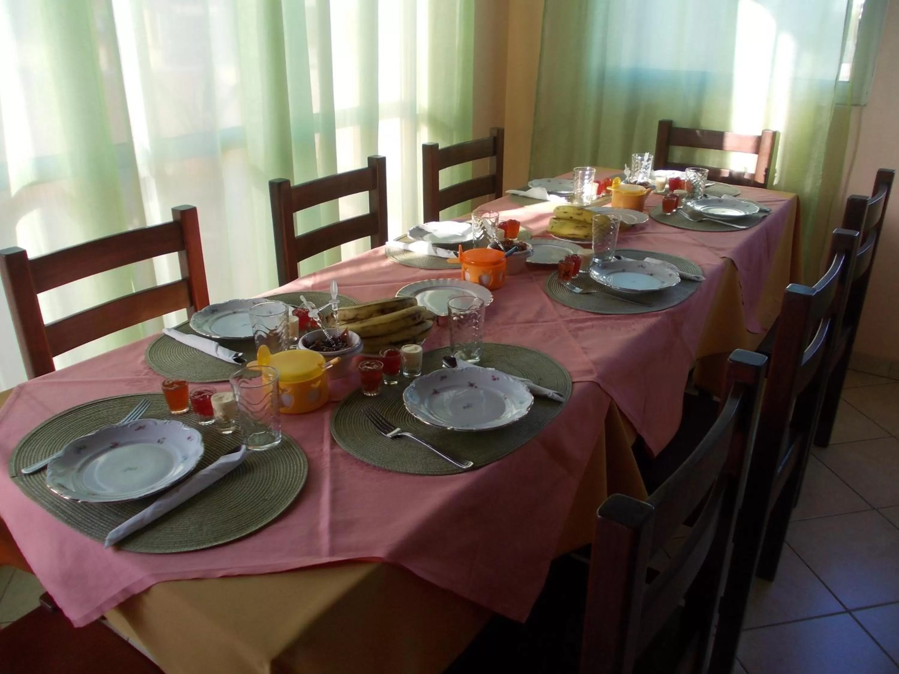 Restaurant/Places to Eat in Casa Comba