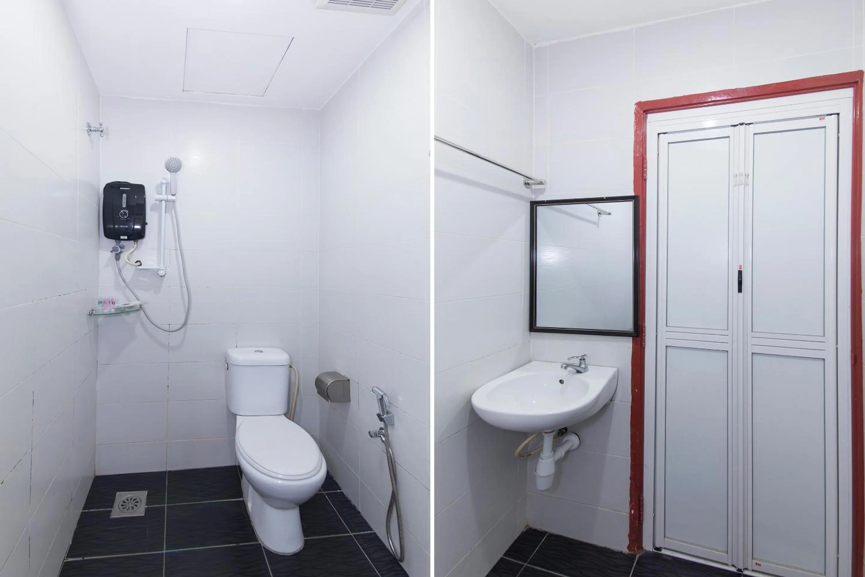 Bathroom in OYO 444 KL Empire Hotel