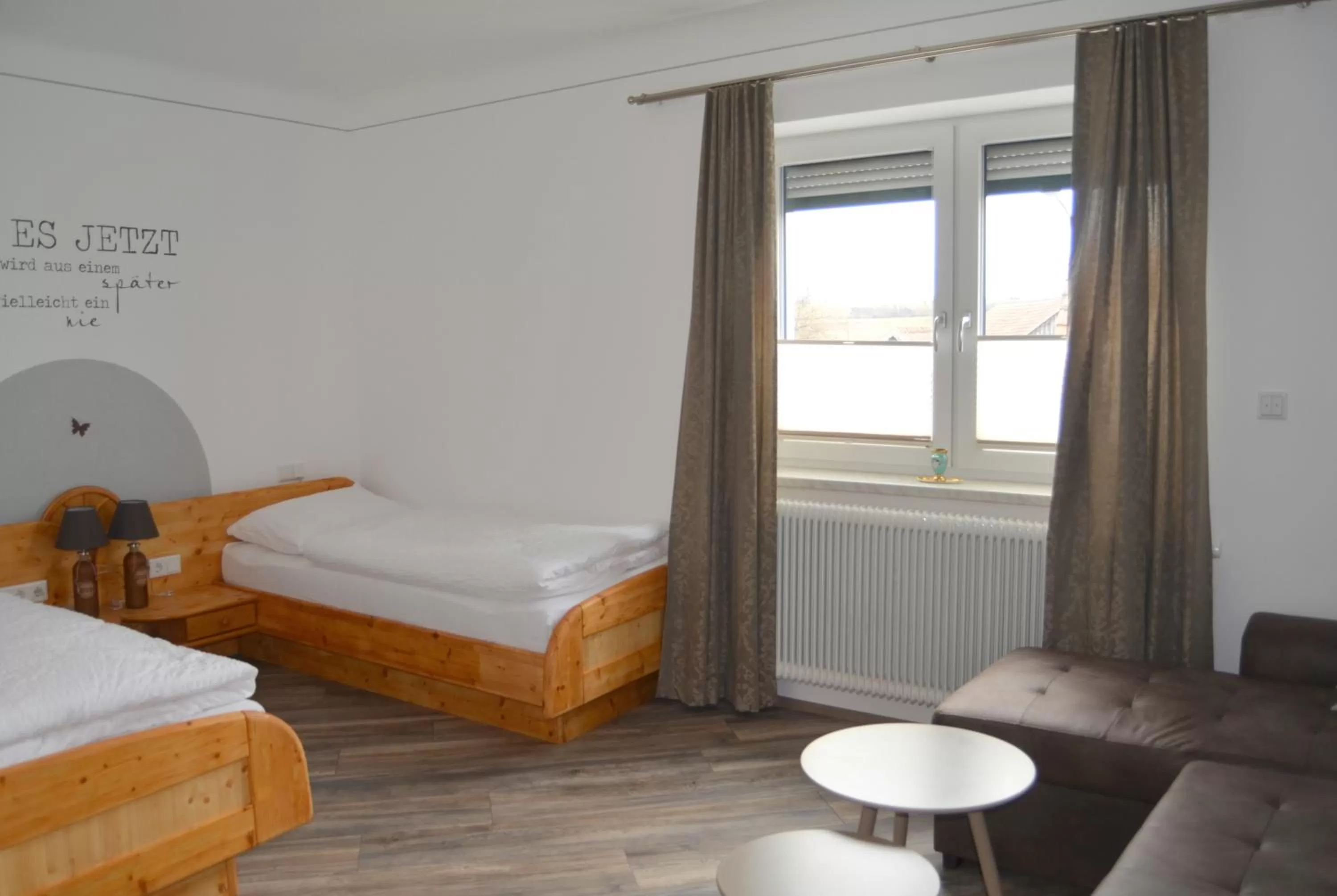 Bed in Pension zum Strell