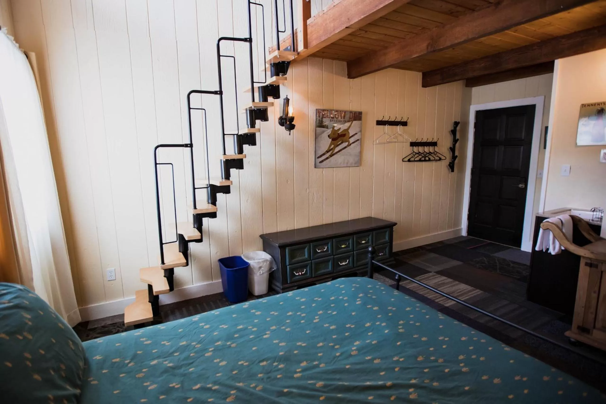 Bed in The Viking Lodge - Downtown Winter Park Colorado