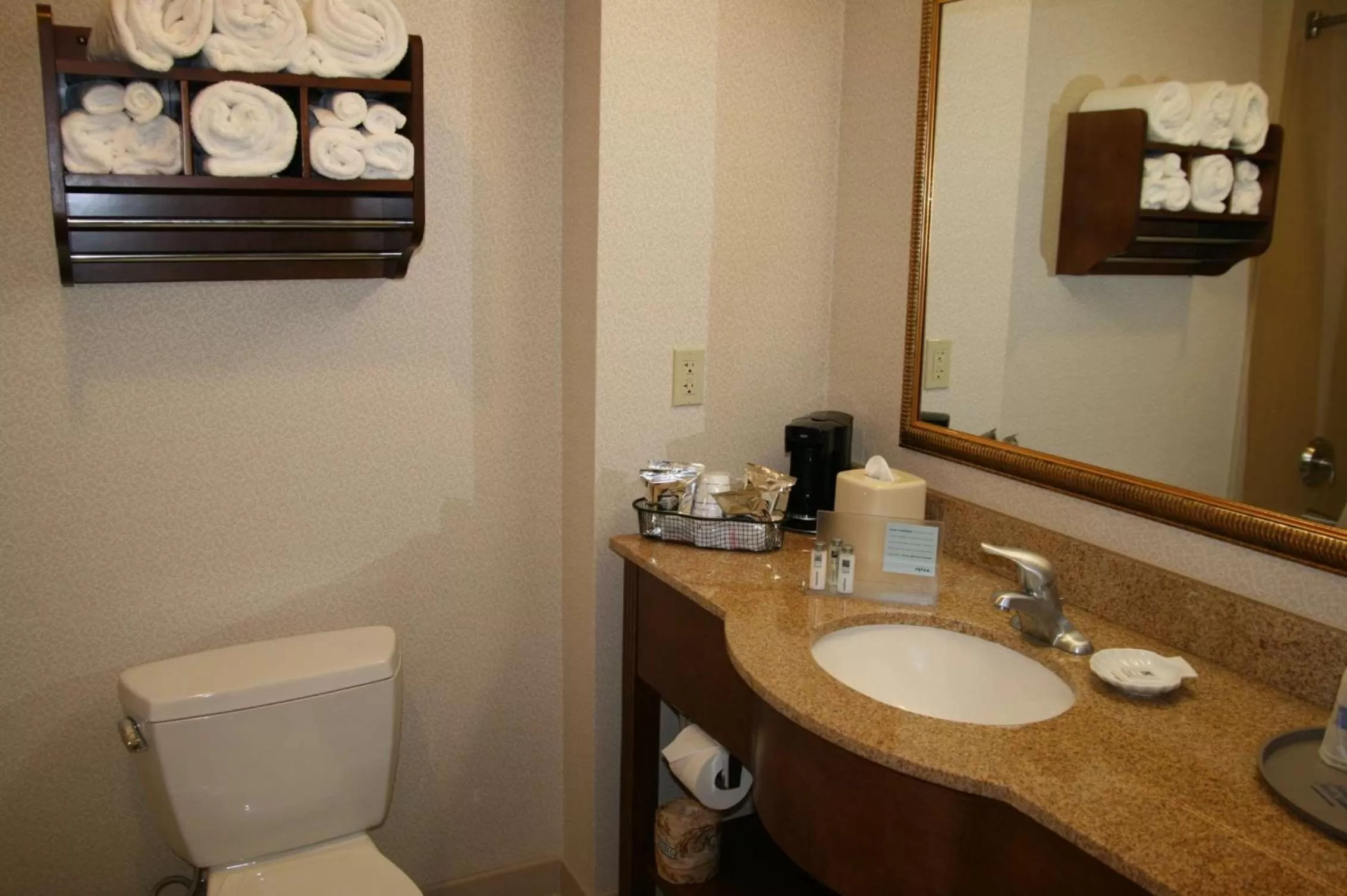 Bathroom in Hampton Inn & Suites Pittsburg