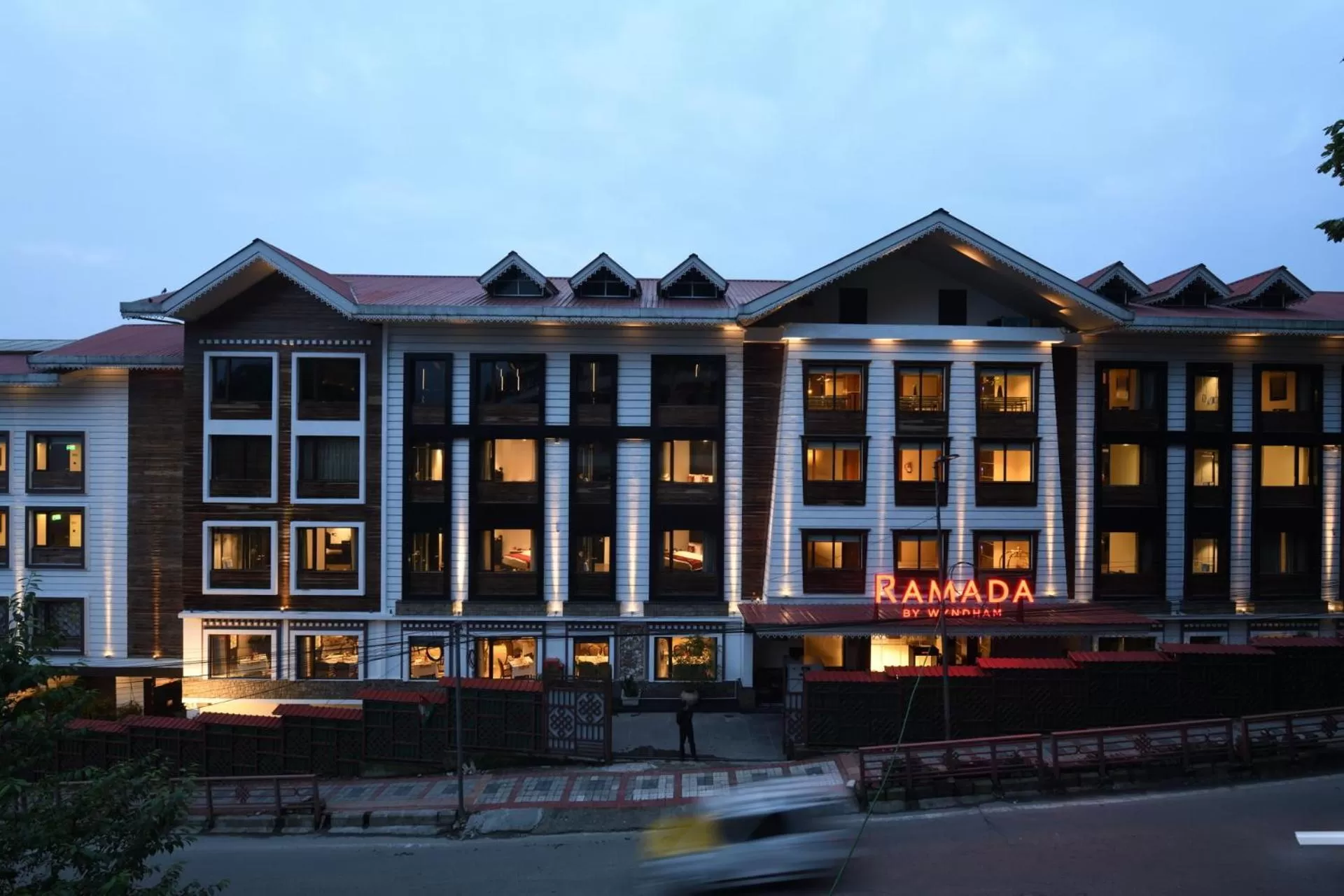 Ramada by Wyndham Gangtok Hotel & Casino Golden