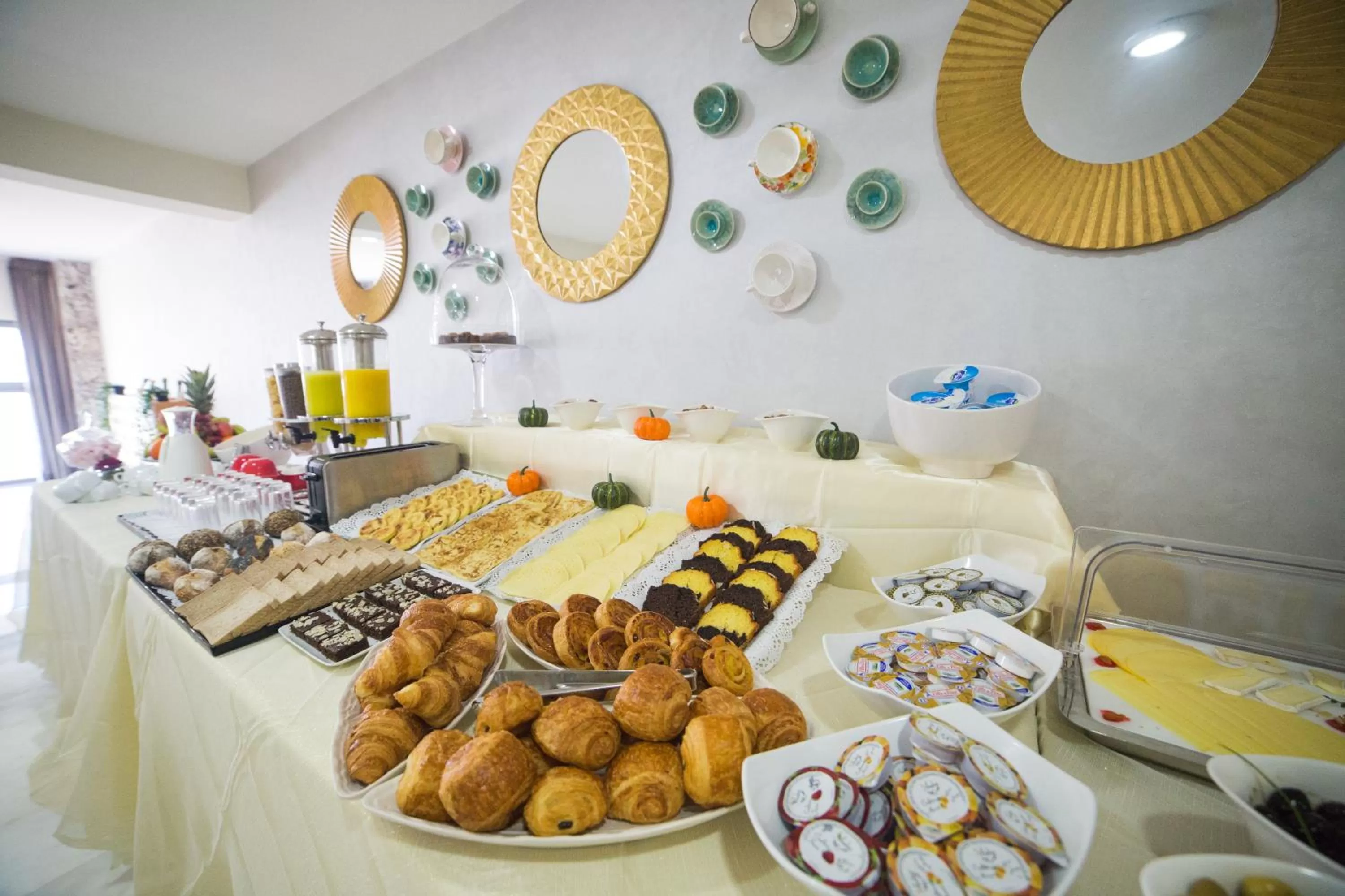 Food and drinks in Hôtel du Golf Mohammedia