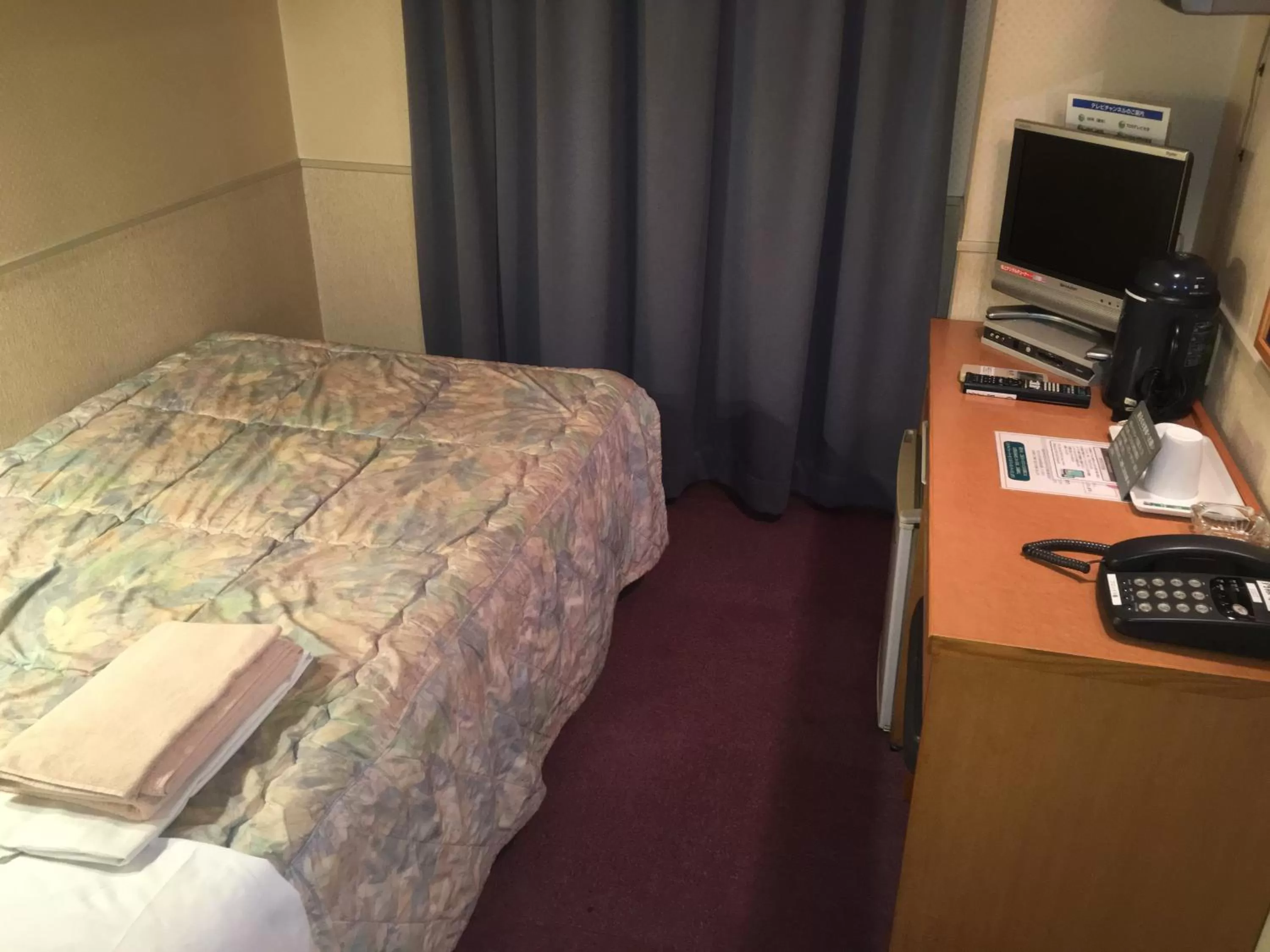 Photo of the whole room, Bed in Hotel Crown Hills Oita