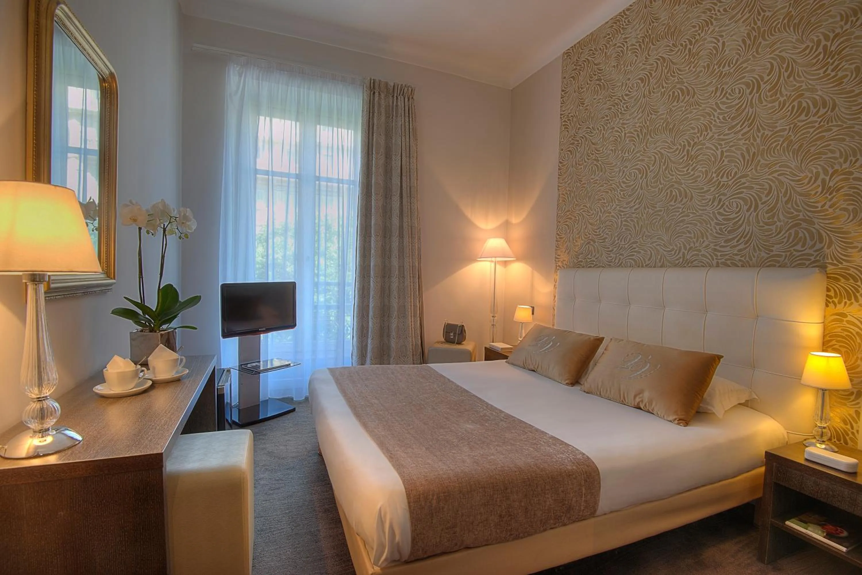 Standard Double Room with City View in Hotel Villa Victoria