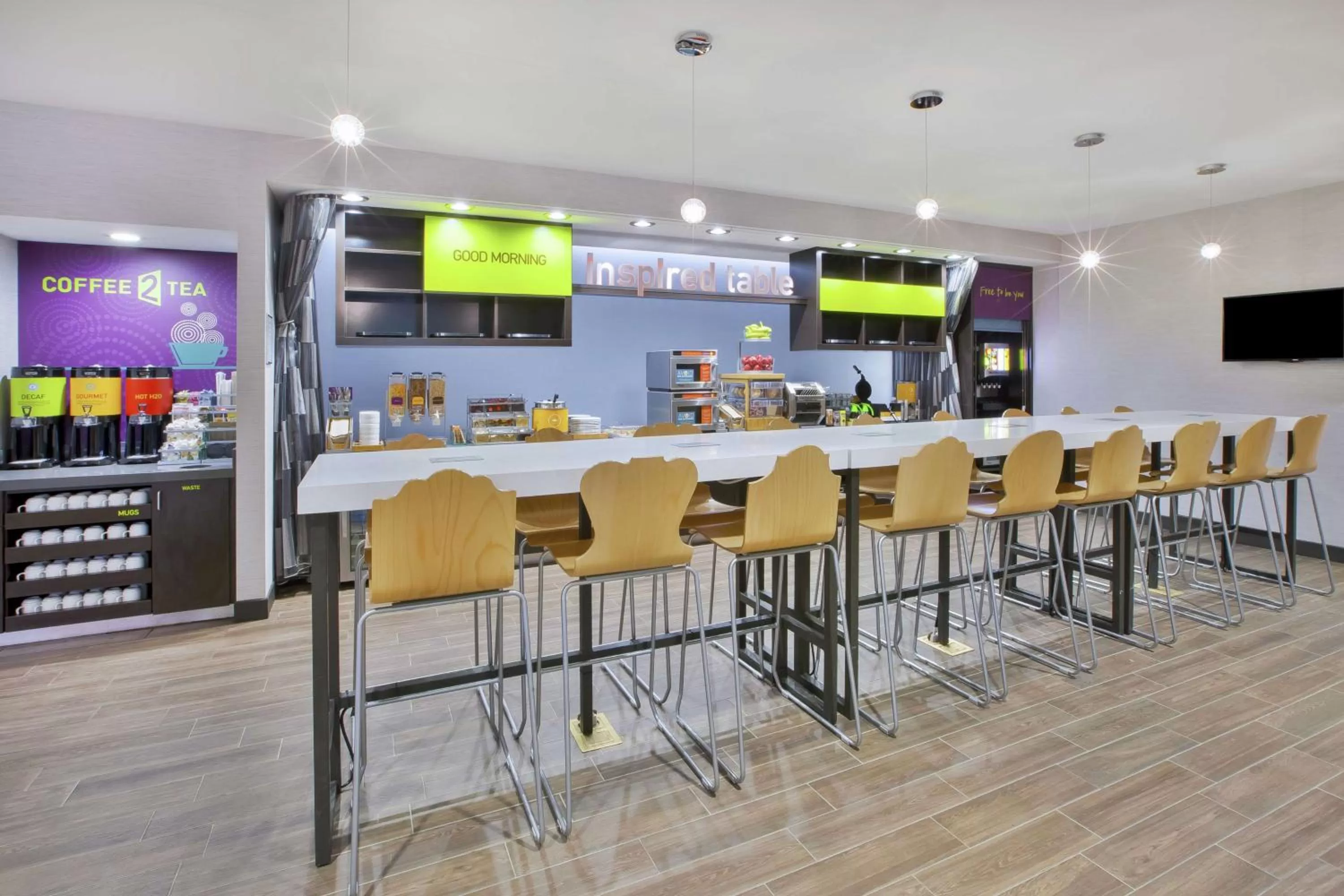 Dining area in Home2 Suites By Hilton Pittsburgh Area Beaver Valley
