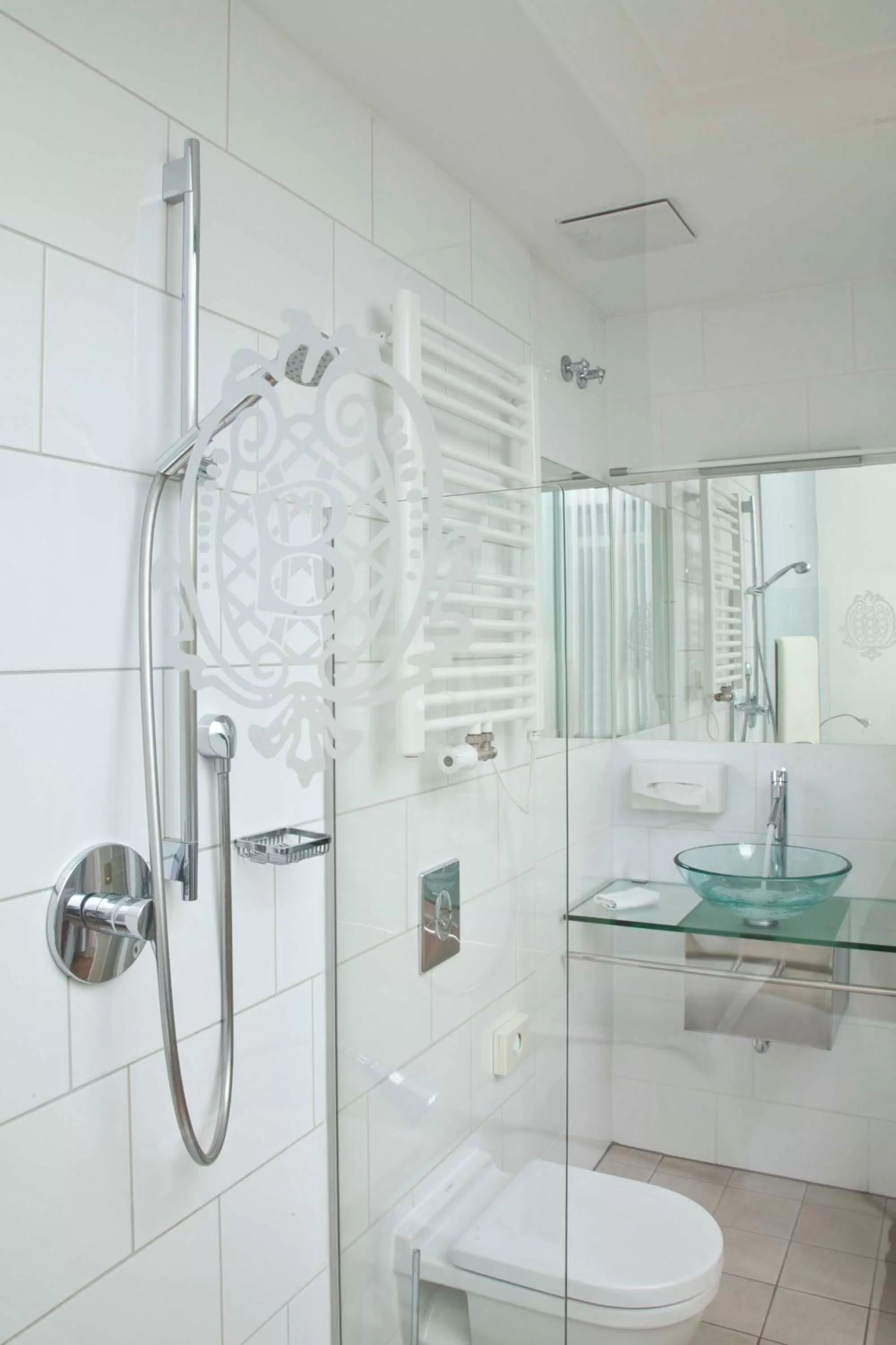 Shower in Hotel Bamberger Hof Bellevue