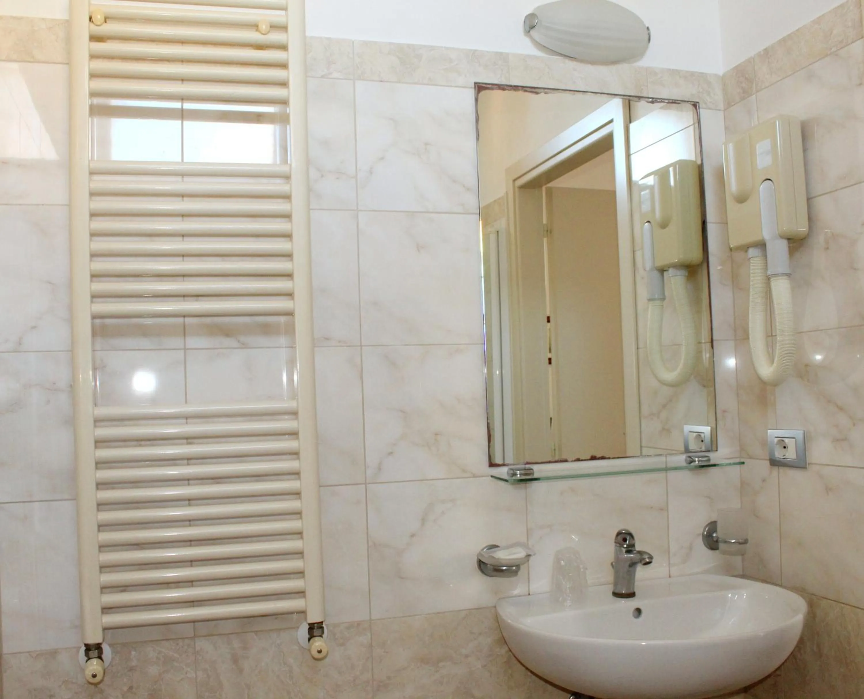 Toilet in Hotel Morolli