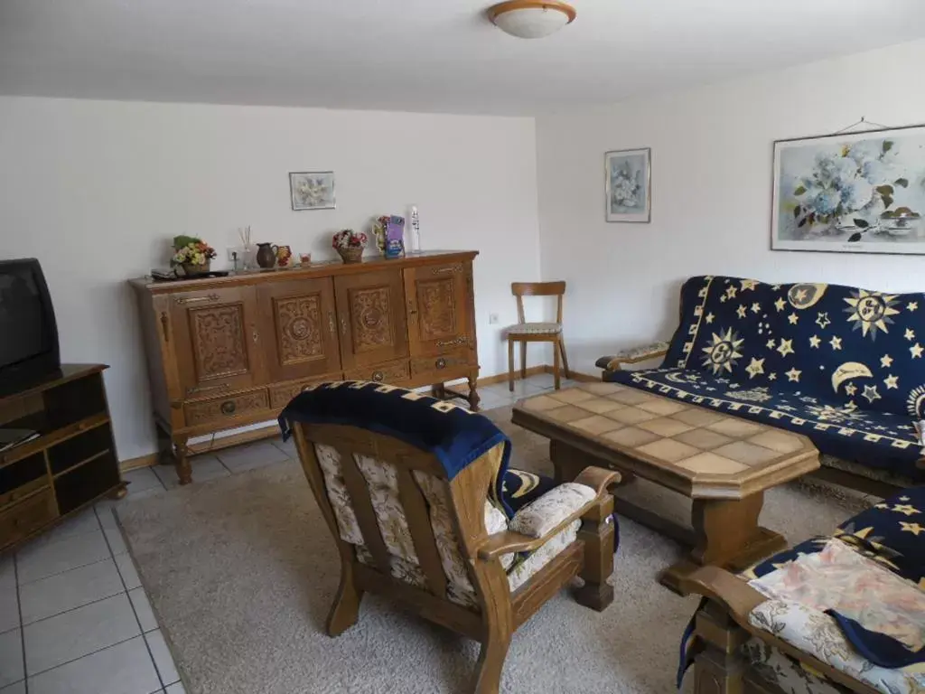 Two-Bedroom Apartment in Hotel Restaurant Biesenbach Two-Bedroom Apartment in Hotel Restaurant Biesenbach