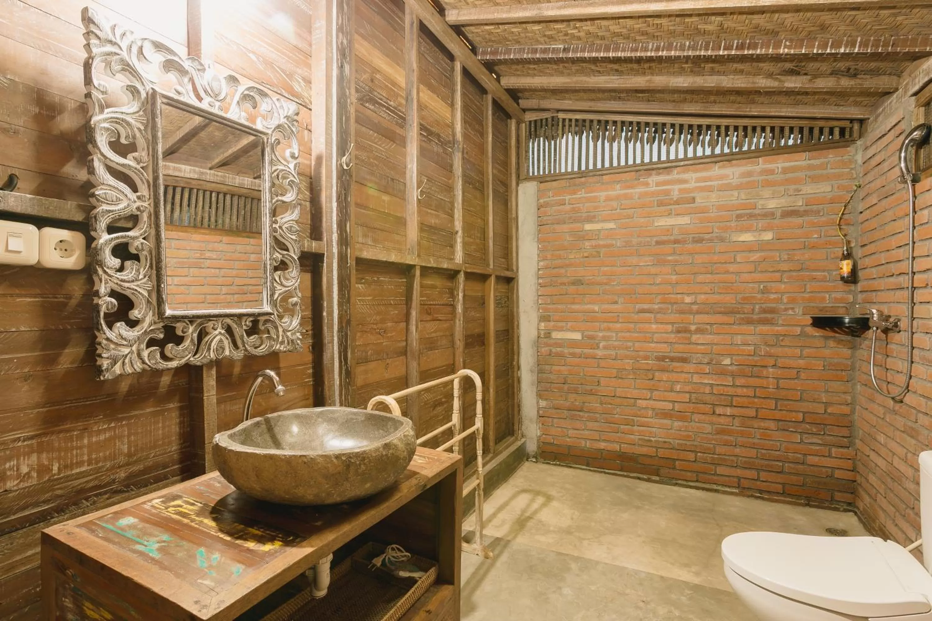 Toilet in Nauna Villa Ubud