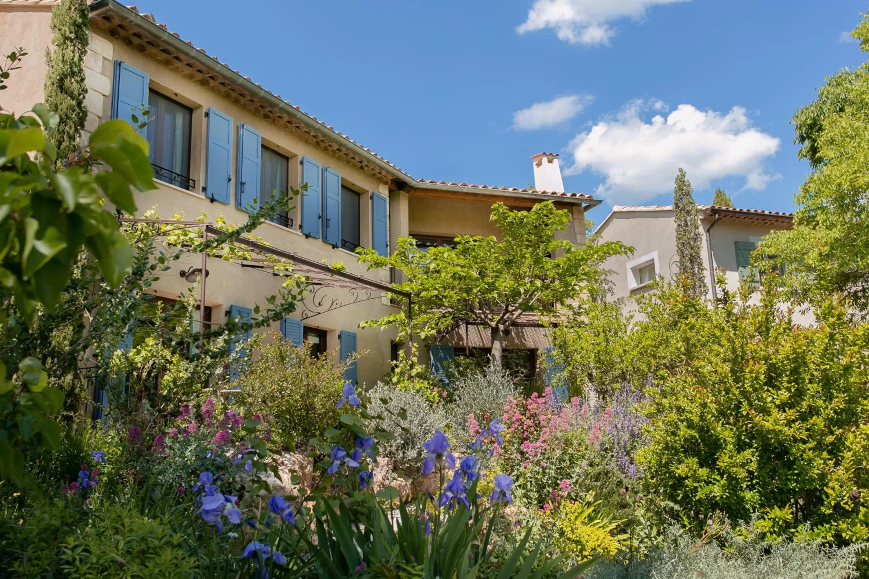 Property building in LOU CALEN