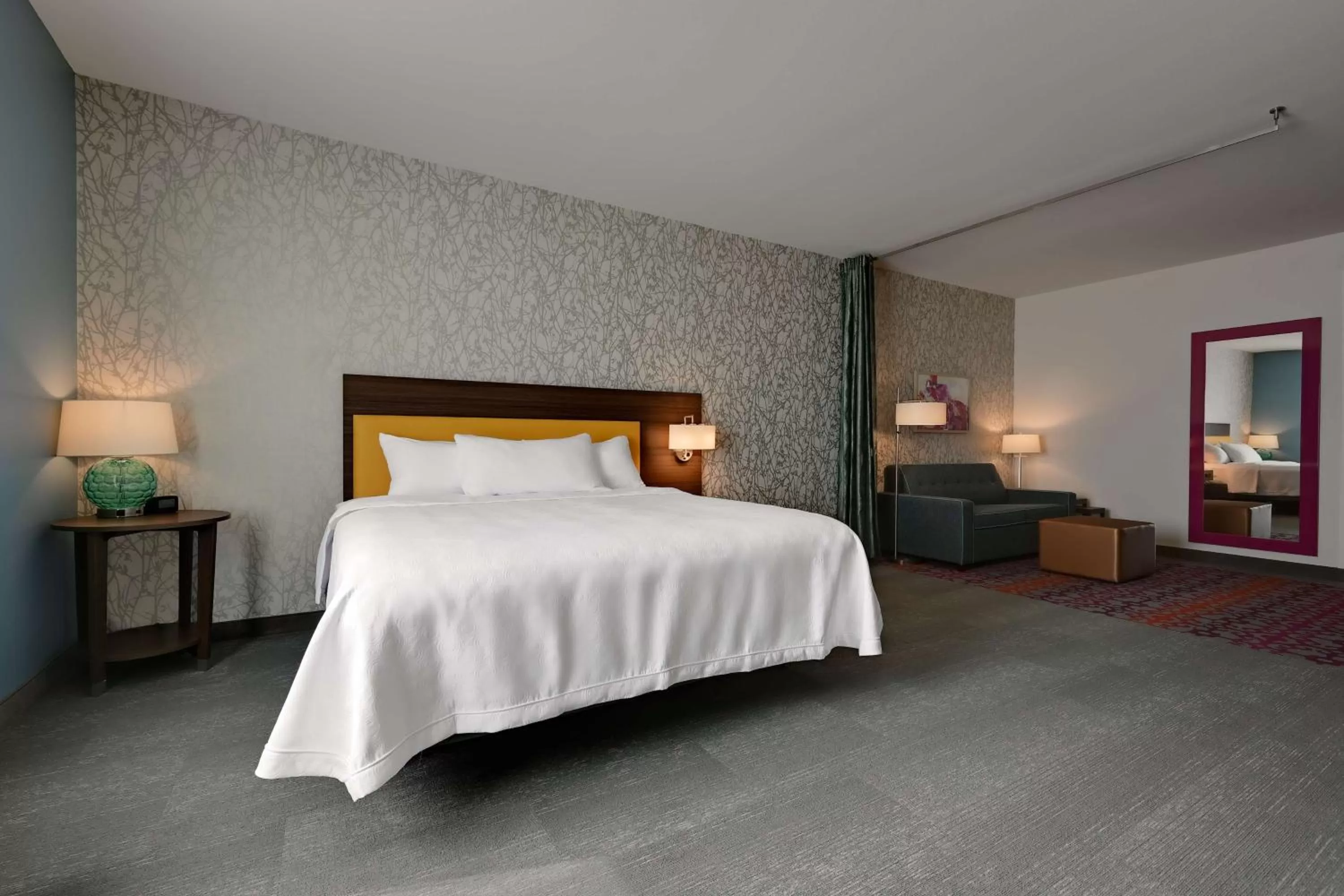 Bed in Home2 Suites By Hilton Temple