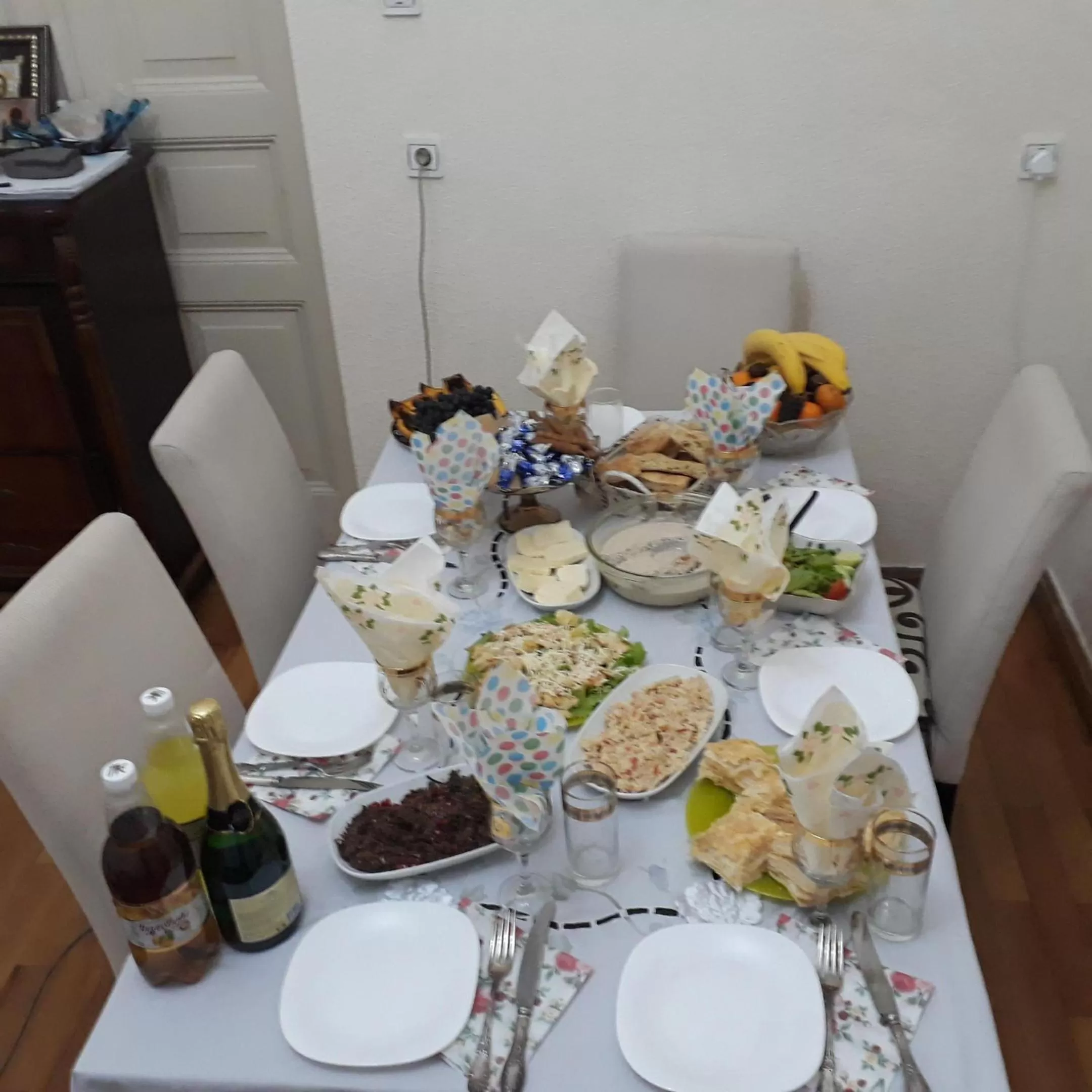 Continental breakfast in House 1899