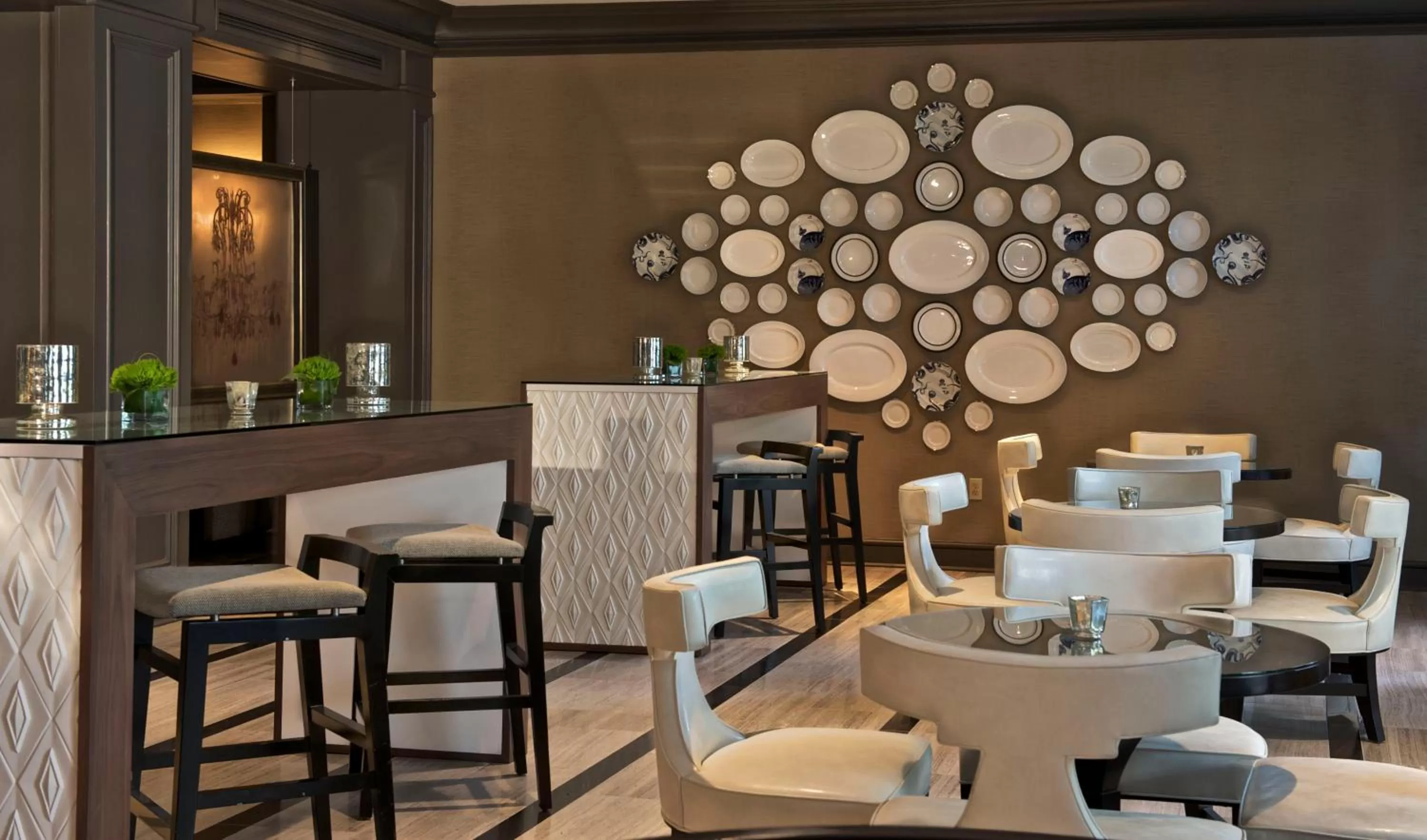 Lounge or bar in Melrose Georgetown Hotel